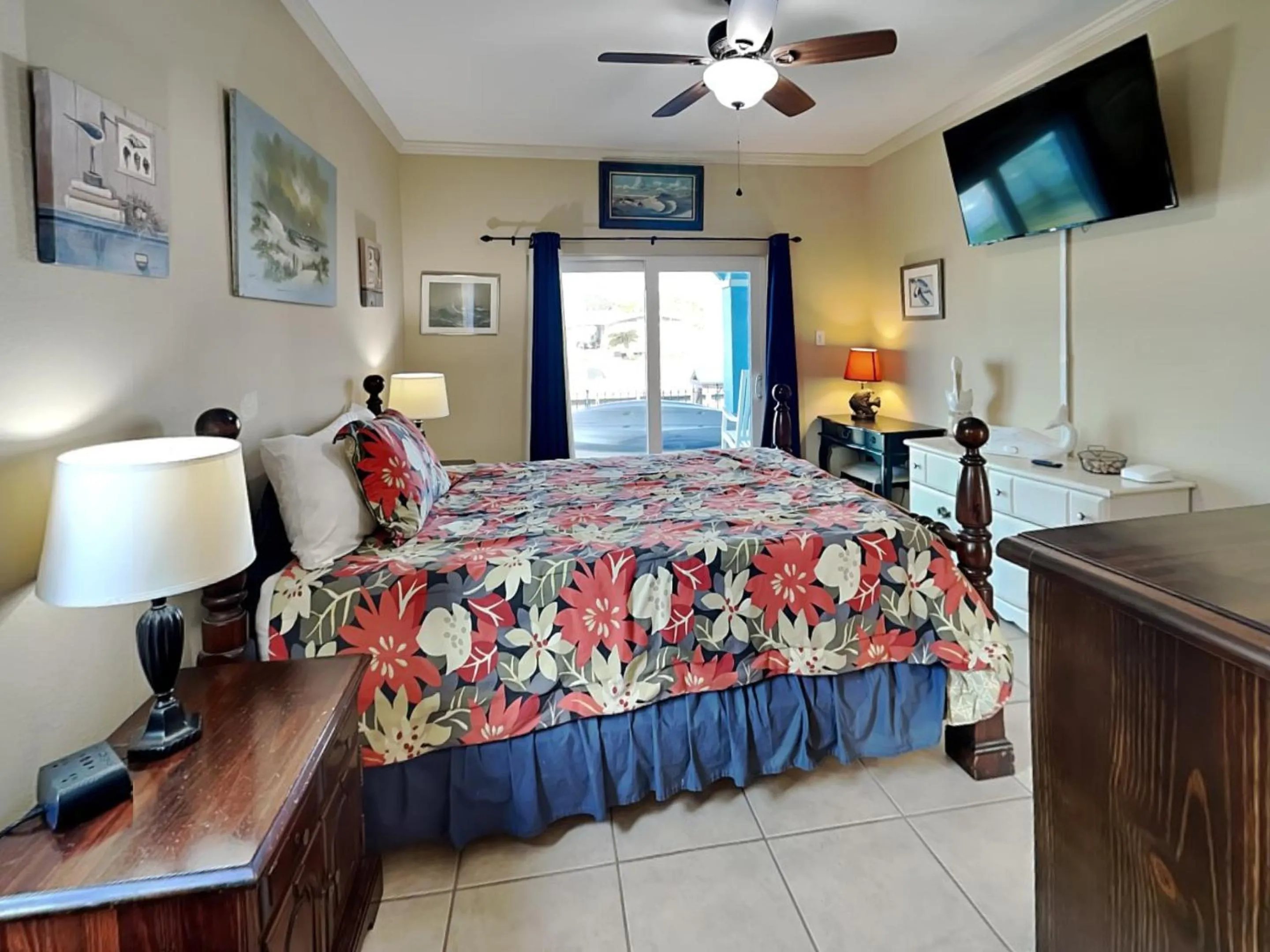 Bed in Pickled Pirate