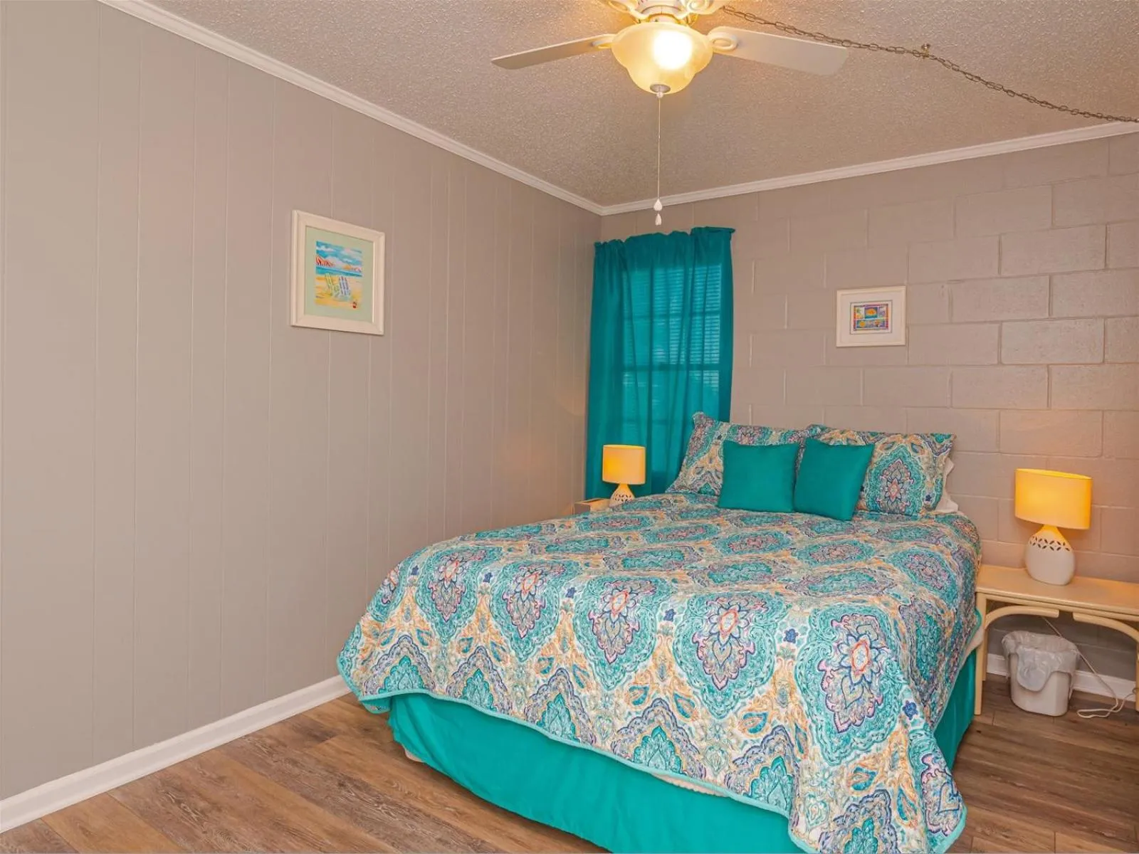 Property building, Bed in Sea Gun Bayhome #128