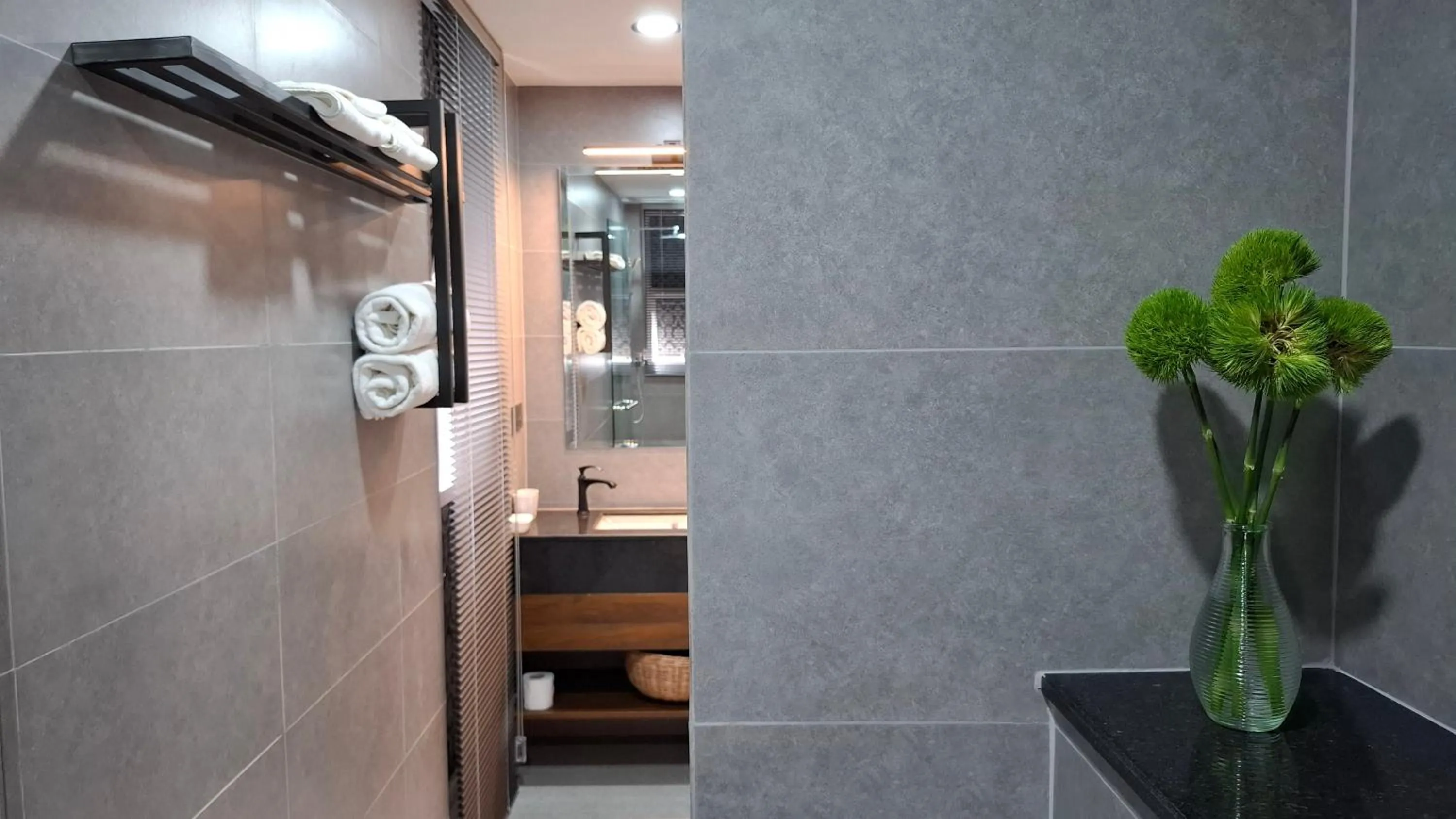 Shower in Sok Hotel And Coffee Siem Reap