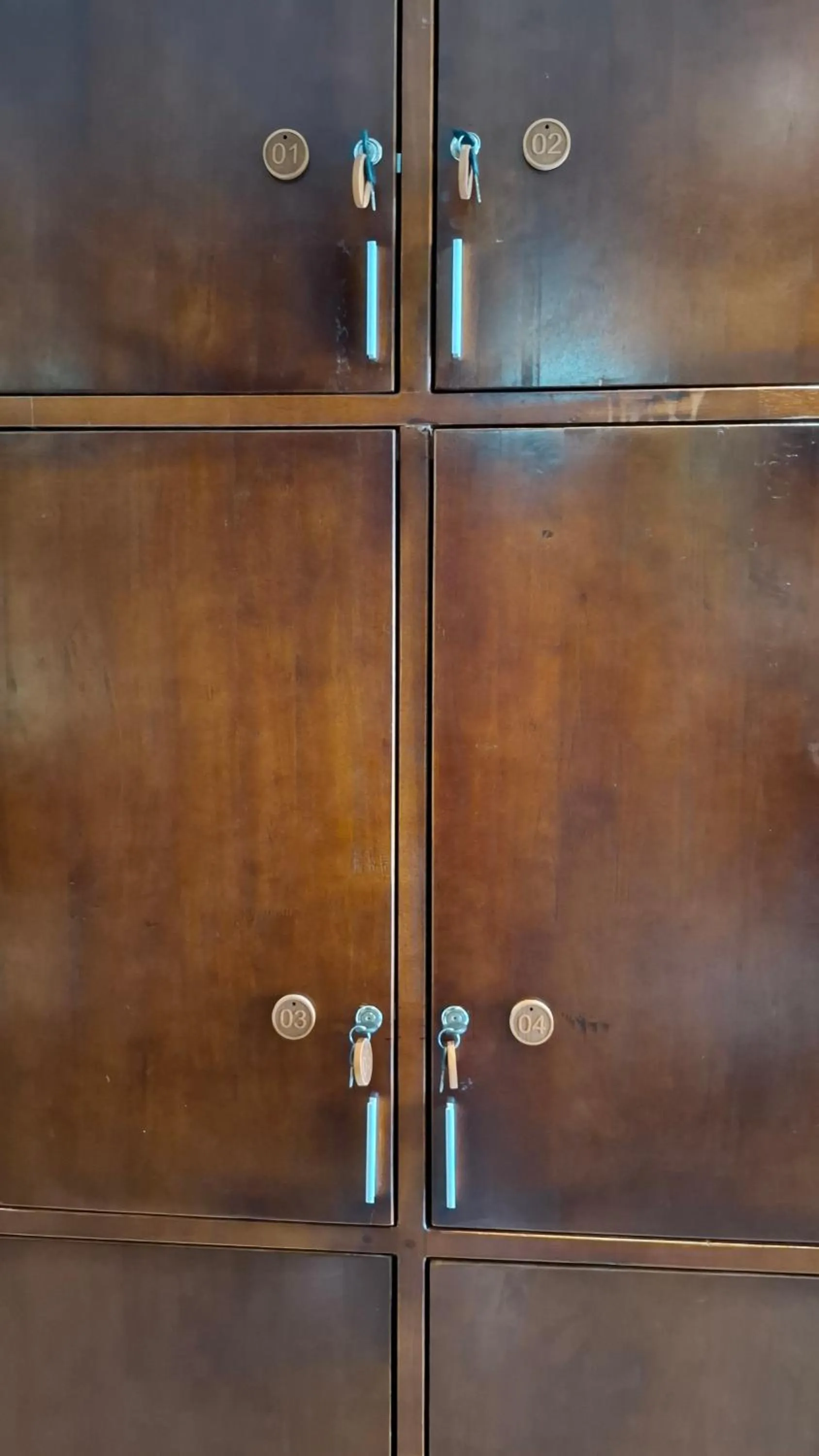 wardrobe in Sok Hotel And Coffee Siem Reap