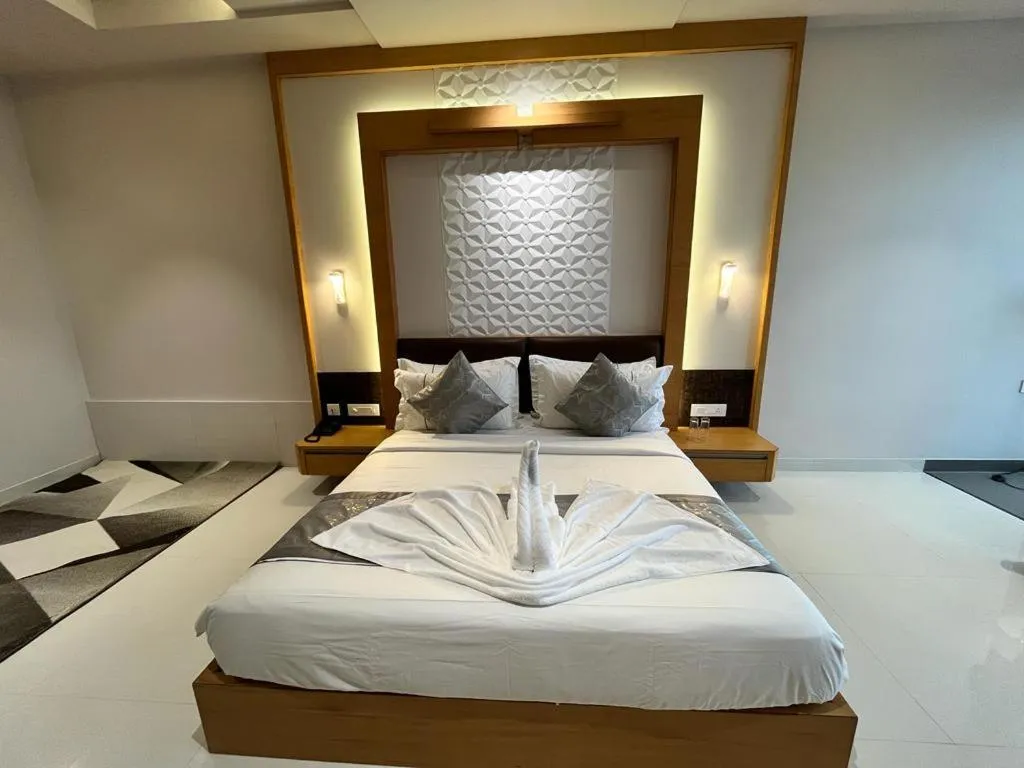 Bed in Kyriad Prestige Ilkal
