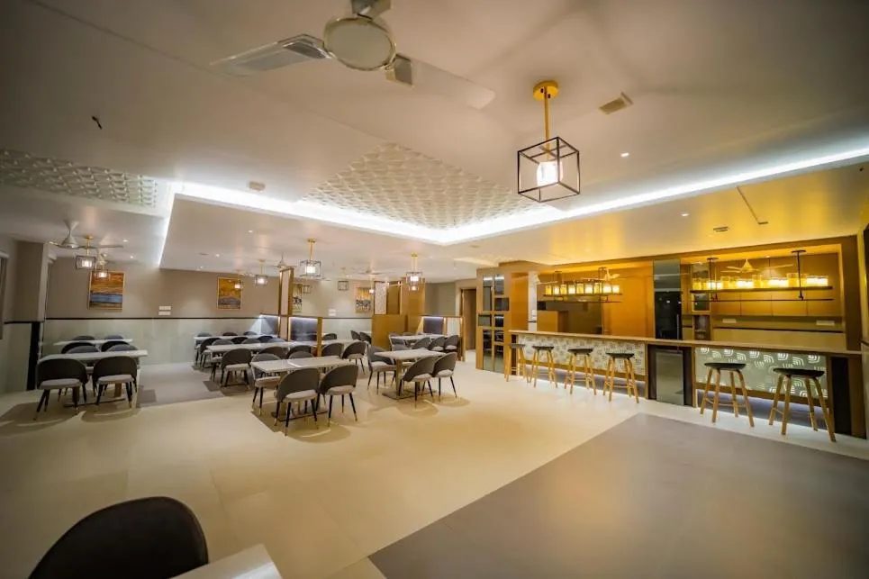 Restaurant/places to eat in Kyriad Prestige Ilkal