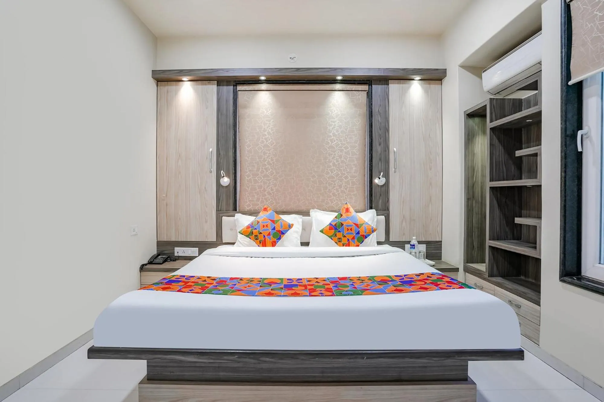 Photo of the whole room, Bed in FabHotel Rudra Residency - Nr Medicover hospital