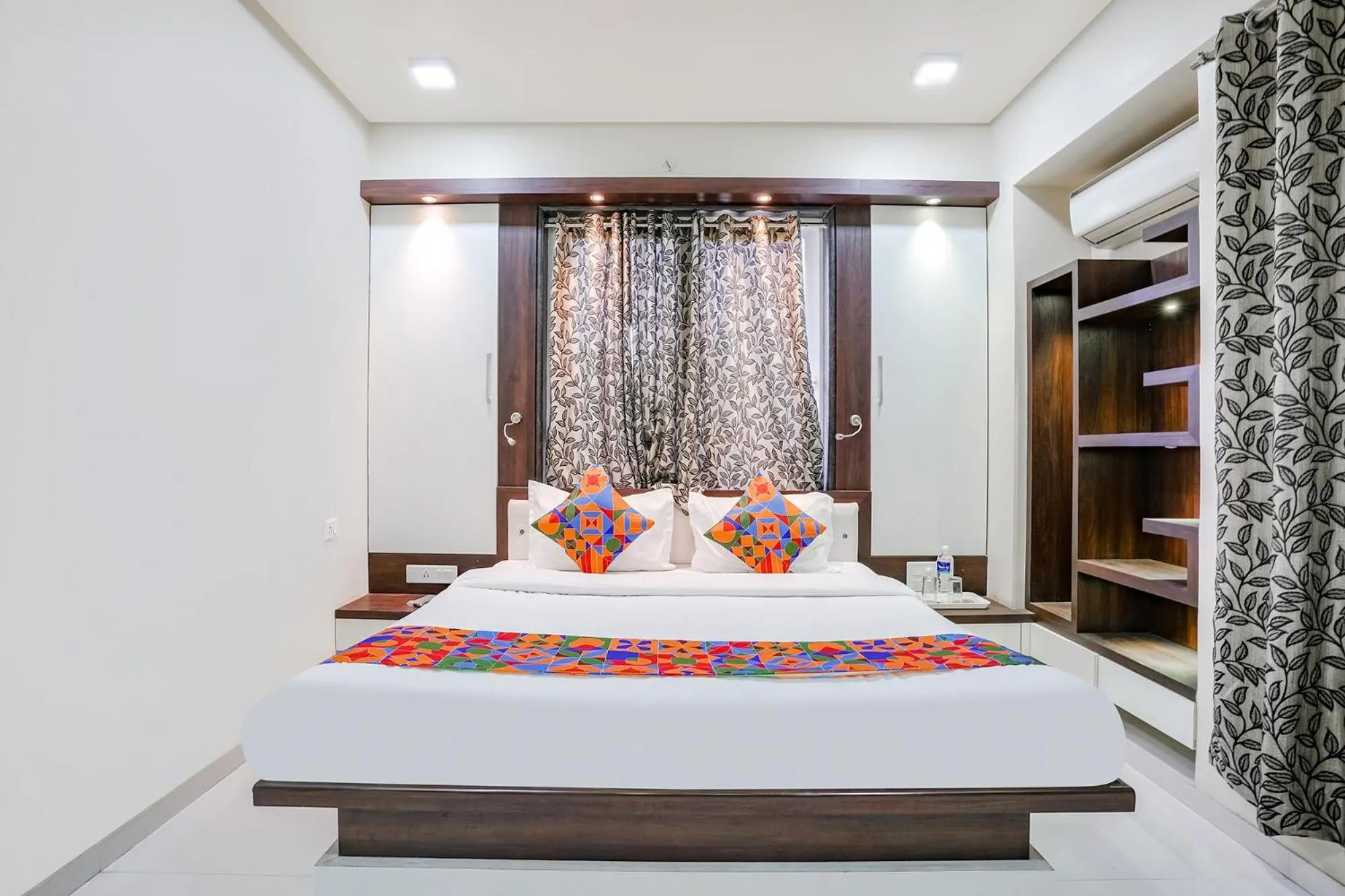 Photo of the whole room, Bed in FabHotel Rudra Residency - Nr Medicover hospital