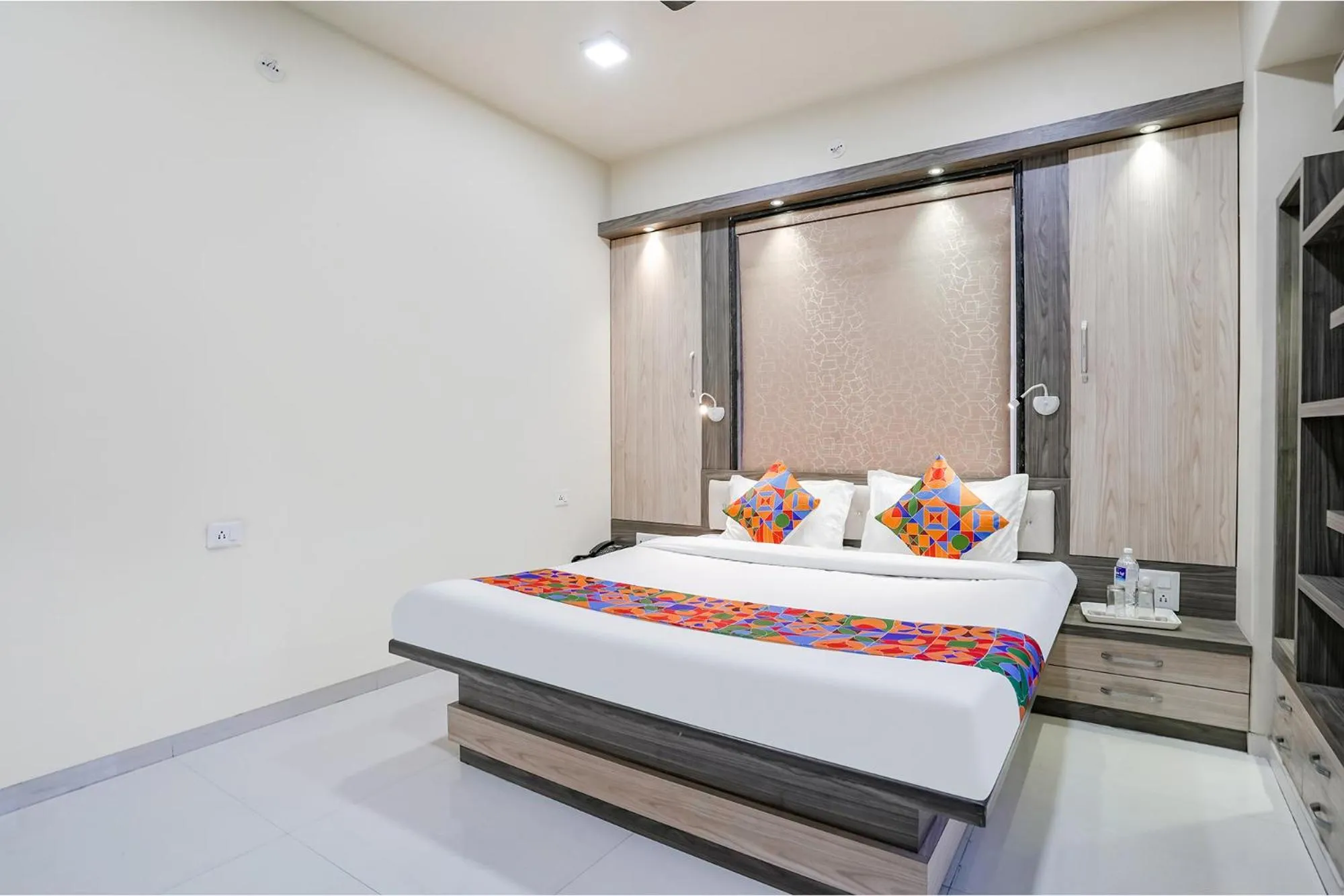 Photo of the whole room, Bed in FabHotel Rudra Residency - Nr Medicover hospital