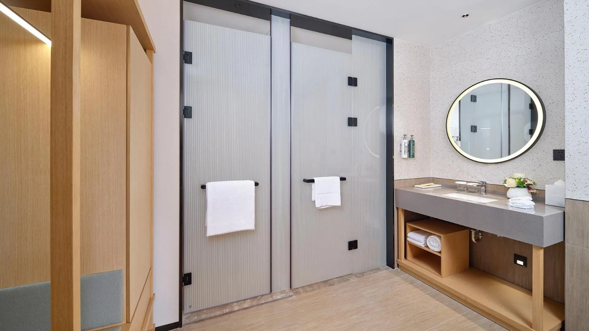 Bathroom in Hilton Garden Inn Liaocheng Jiangbei Shuicheng