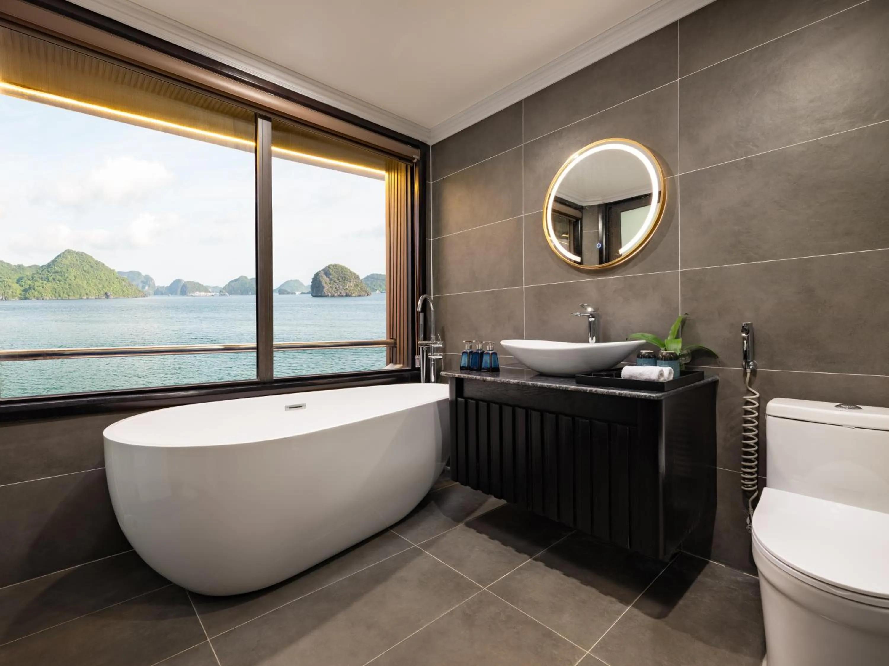 Toilet in M'Gloria Cruise by HAG