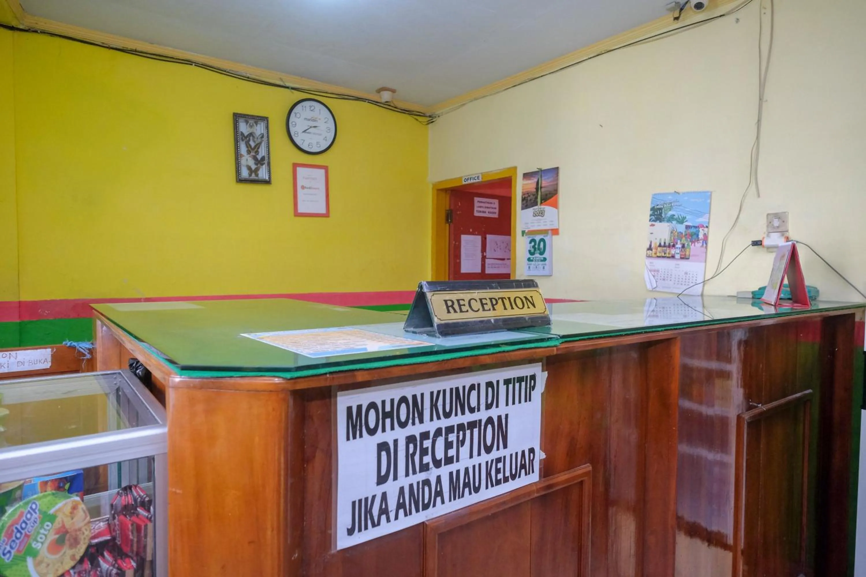 Lobby or reception, Lobby/Reception in RedDoorz near Pelabuhan Nusantara Parepare