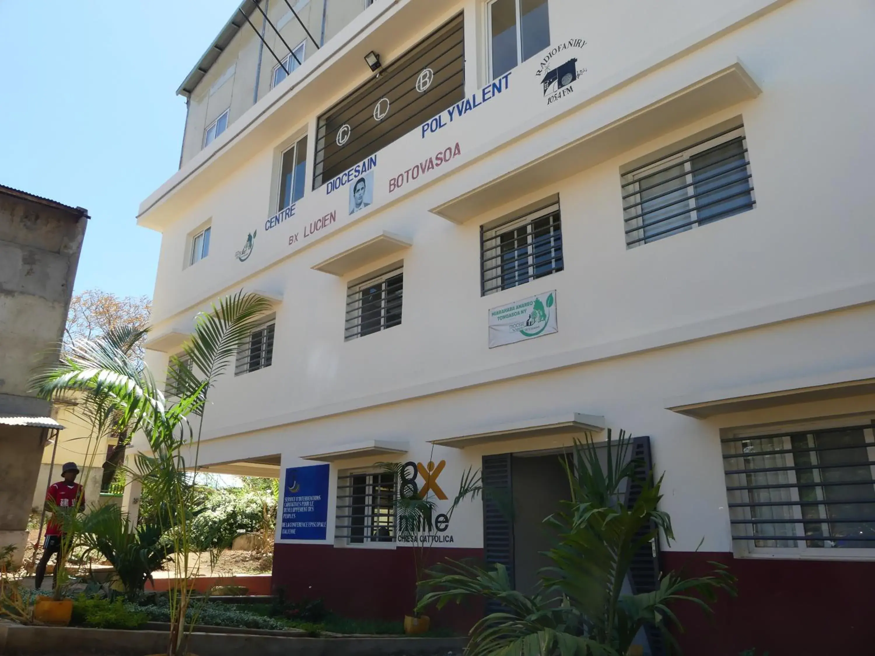 Single Bed in Female Dormitory Room in Centre Lucien Botovasoa Single Bed in Female Dormitory Room in Centre Lucien Botovasoa