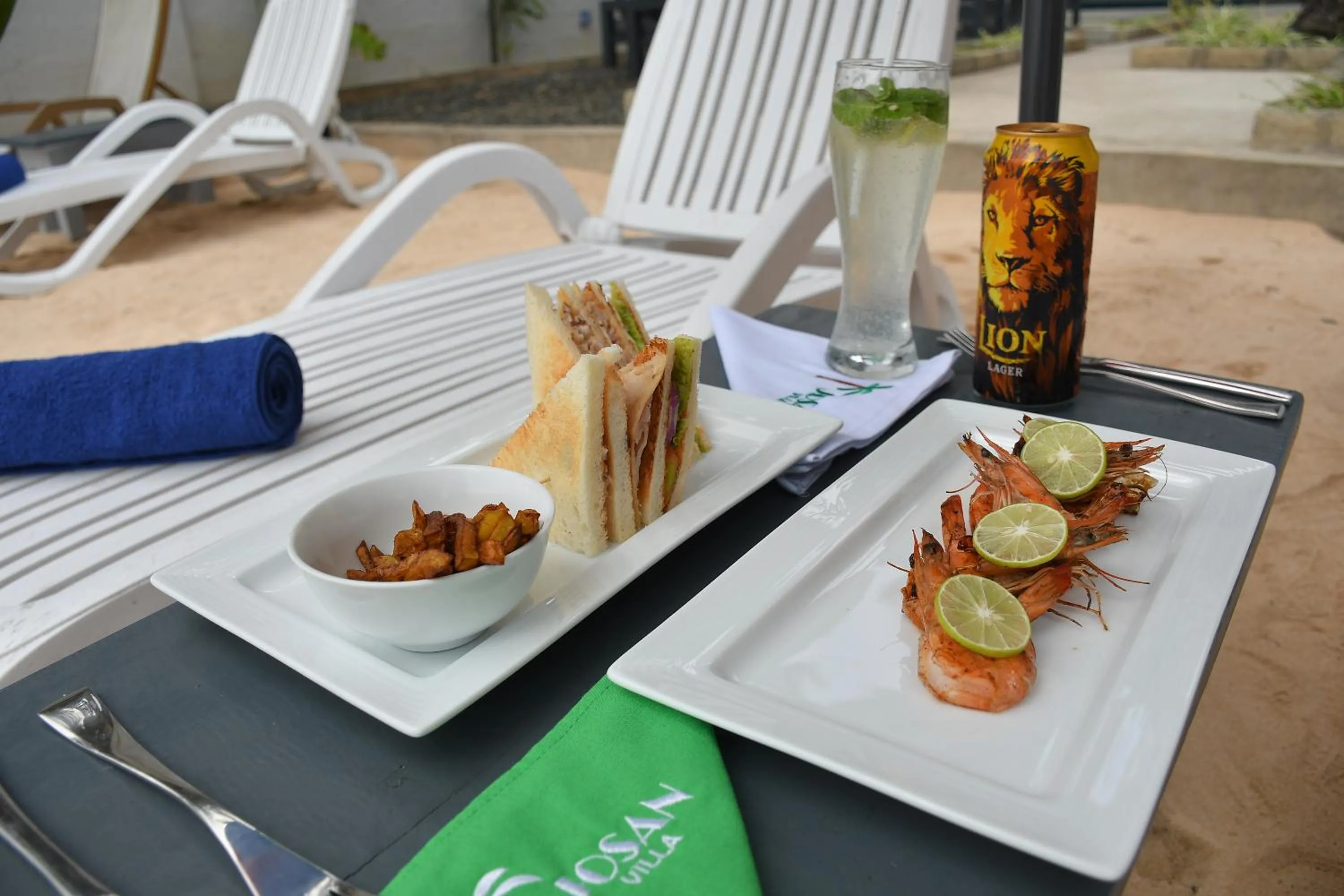 Food and drinks in Josan Villa with a Glorious Beach and Sea View