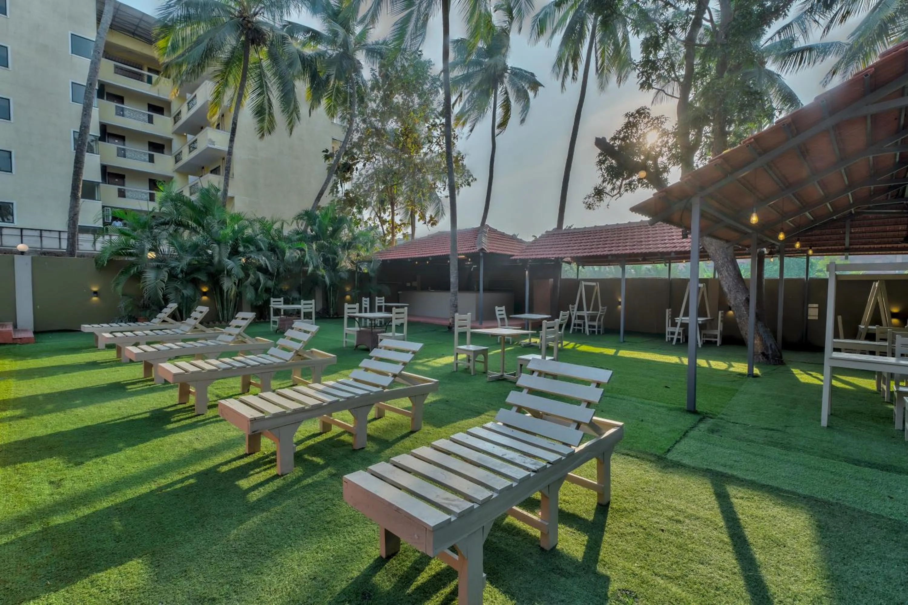 Swimming pool in Rosa Bella Resort-TBV