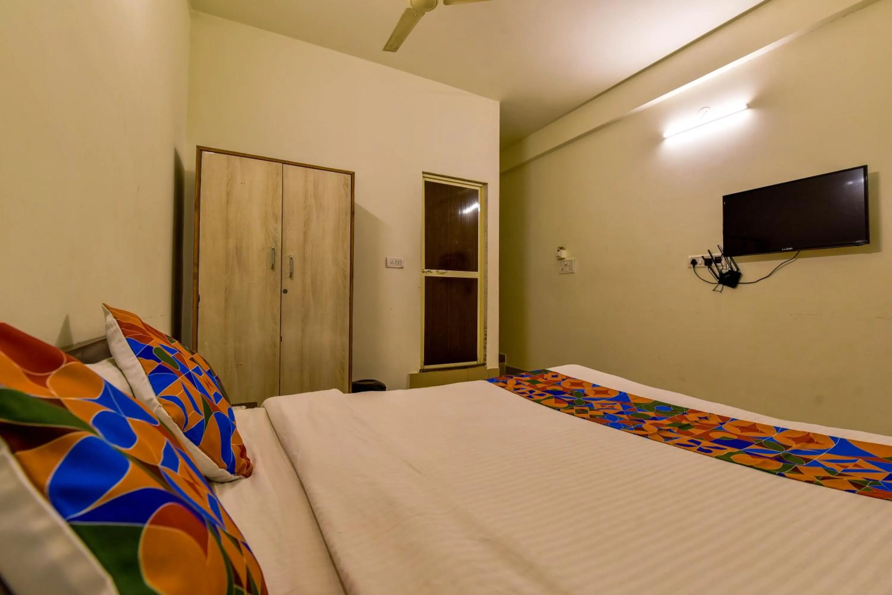 Photo of the whole room, Bed in Rosa Bella Resort-TBV