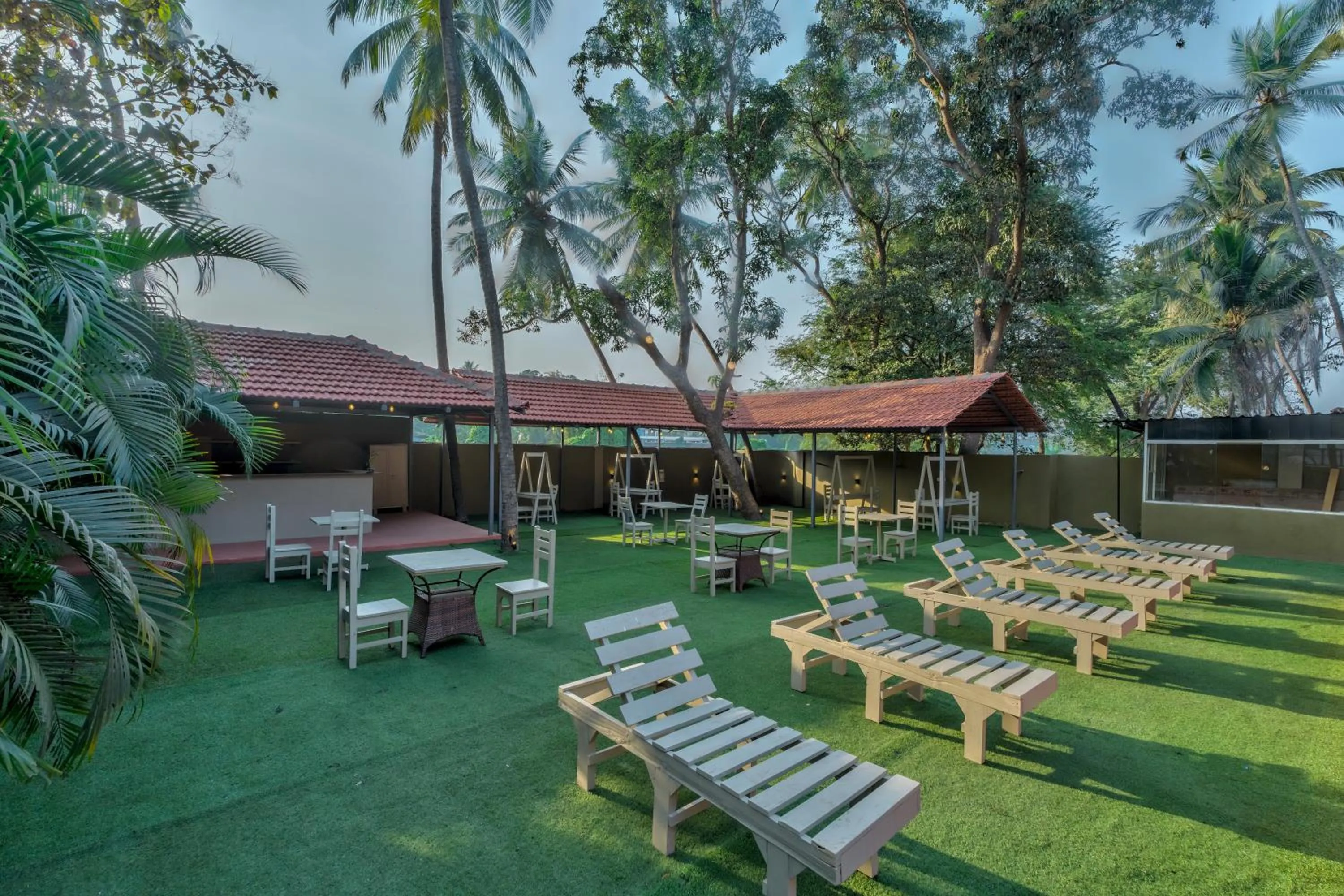 Swimming pool in Rosa Bella Resort-TBV