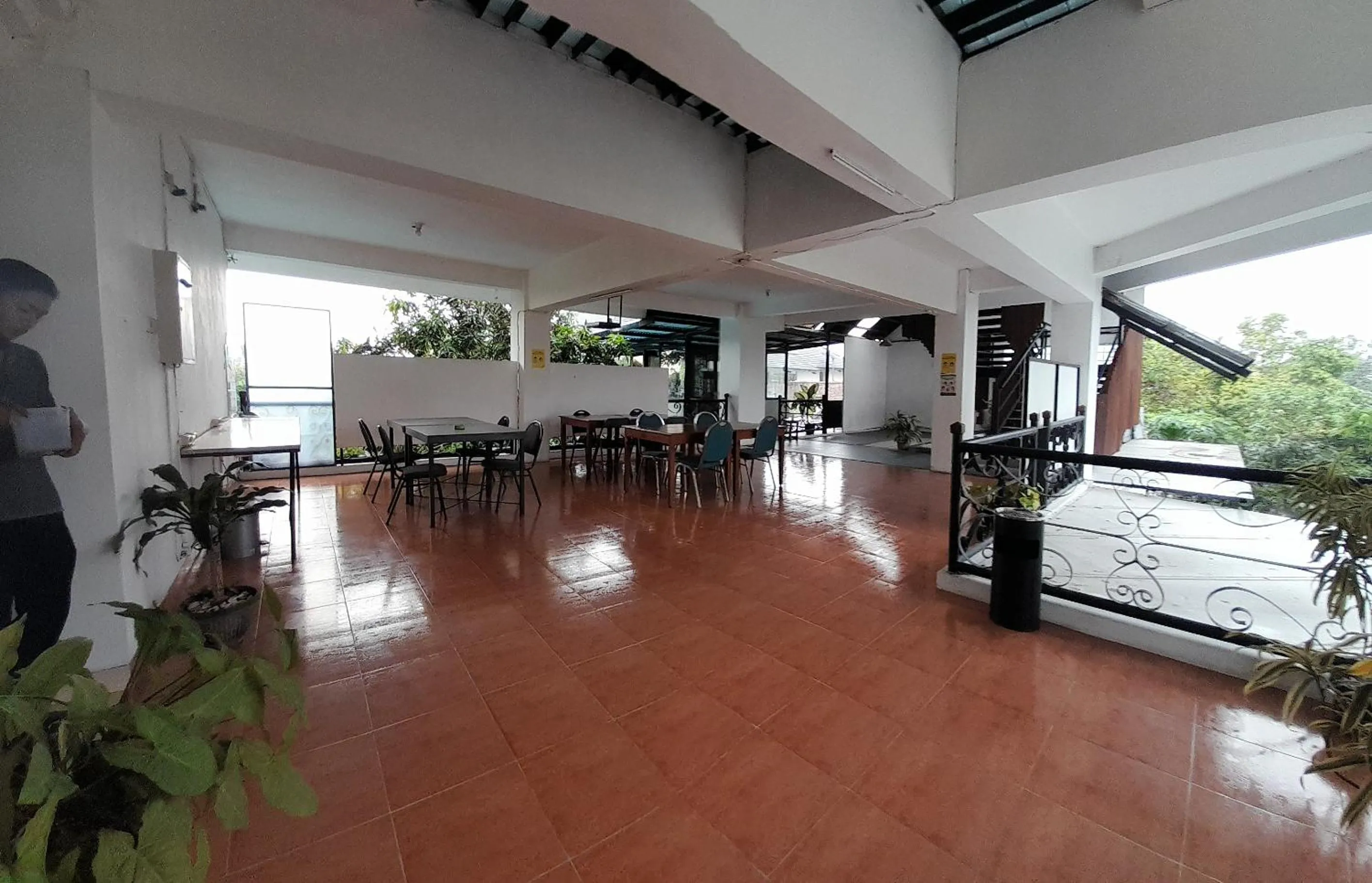 Restaurant/places to eat in The Green Winotosastro Hotel Yogyakarta