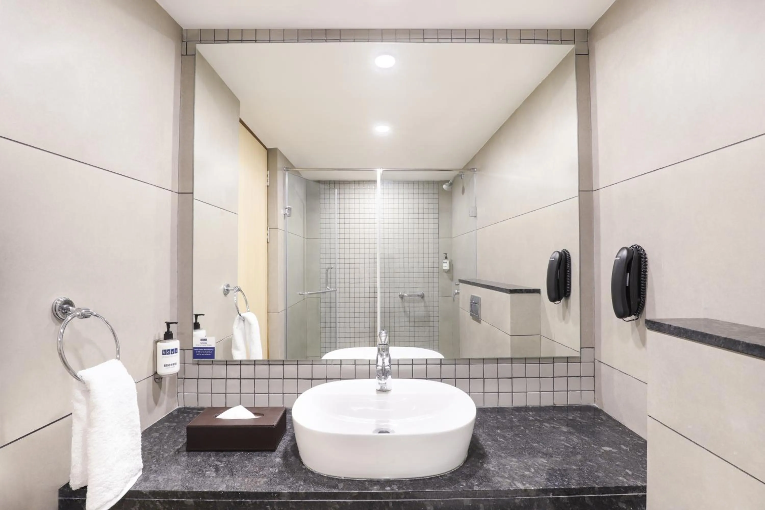 Bathroom in Keys Lite By Lemon Tree Hotels Sreekanya