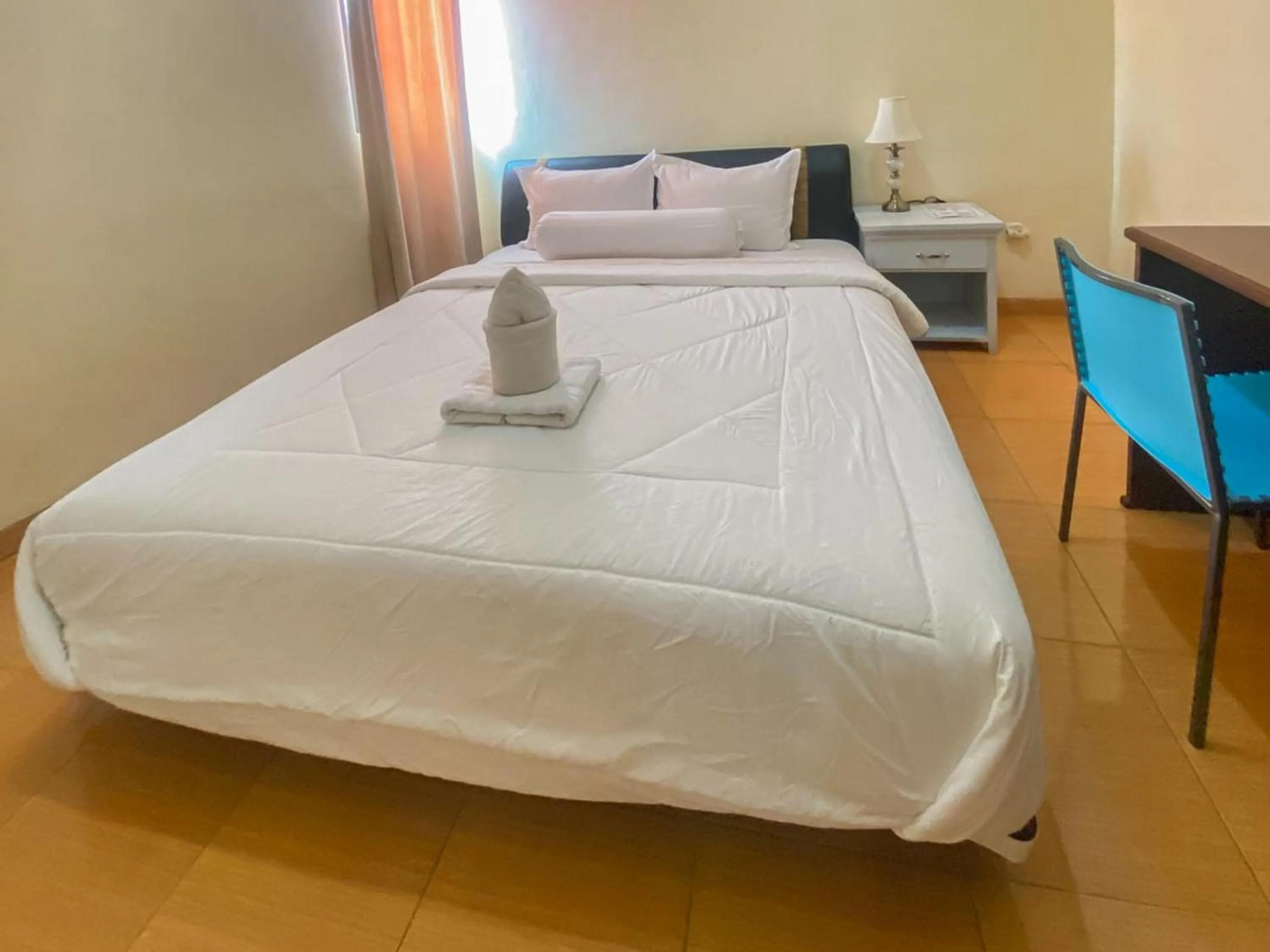 Bedroom in Villa Matano Sorowako Redpartner