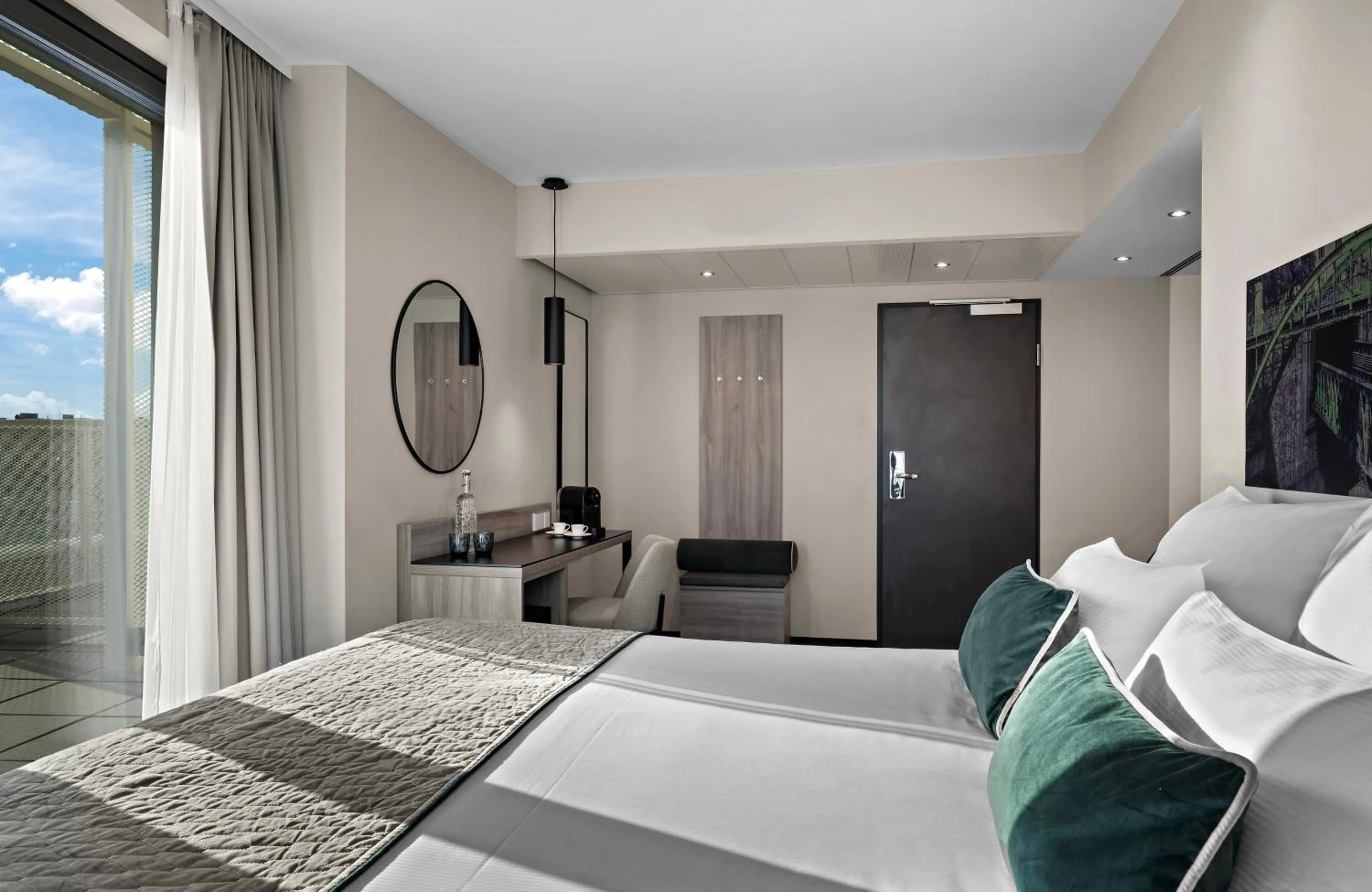 Photo of the whole room, Bed in Leonardo Hotel Vienna City West