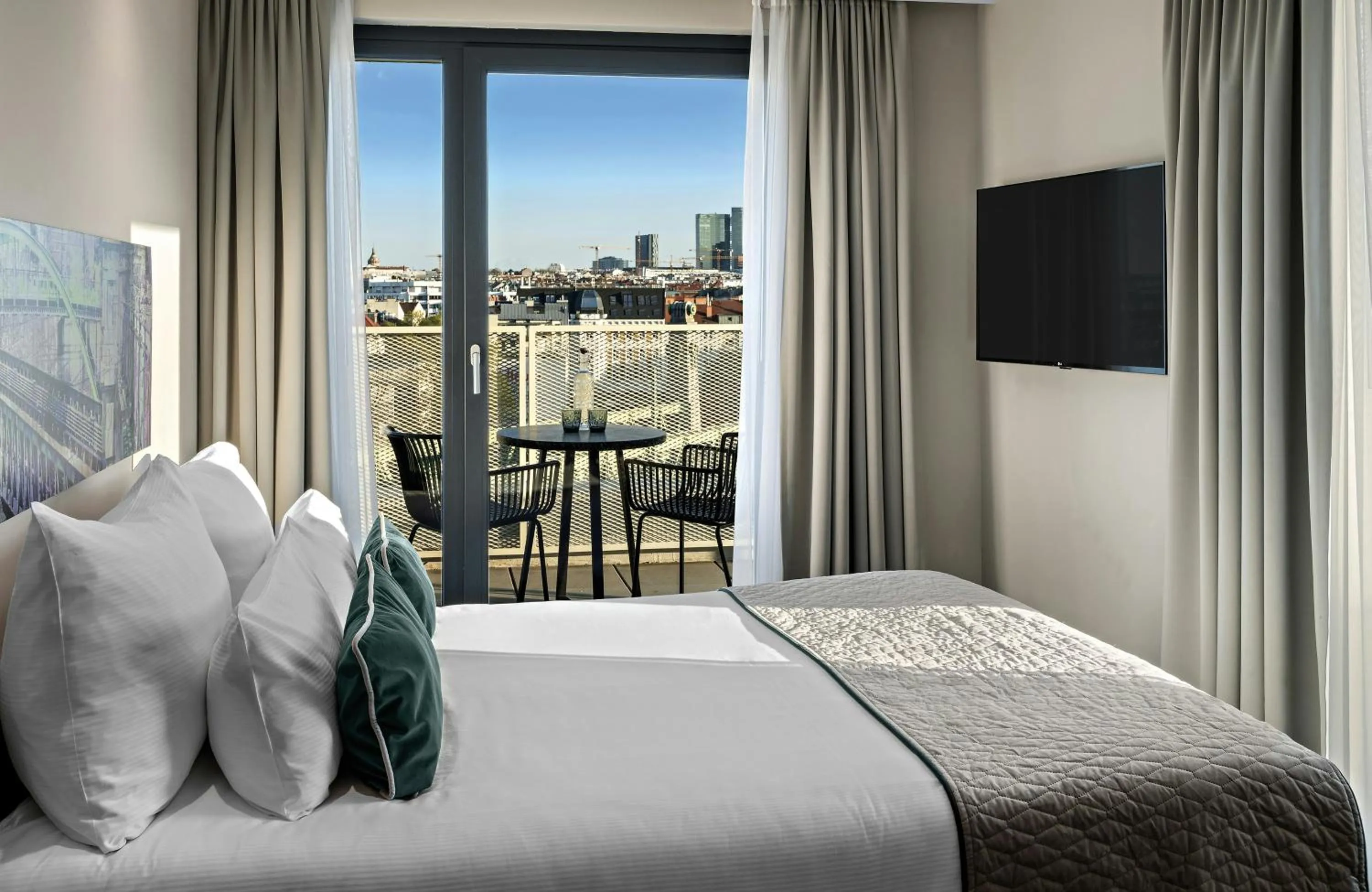 Photo of the whole room, Bed in Leonardo Hotel Vienna City West