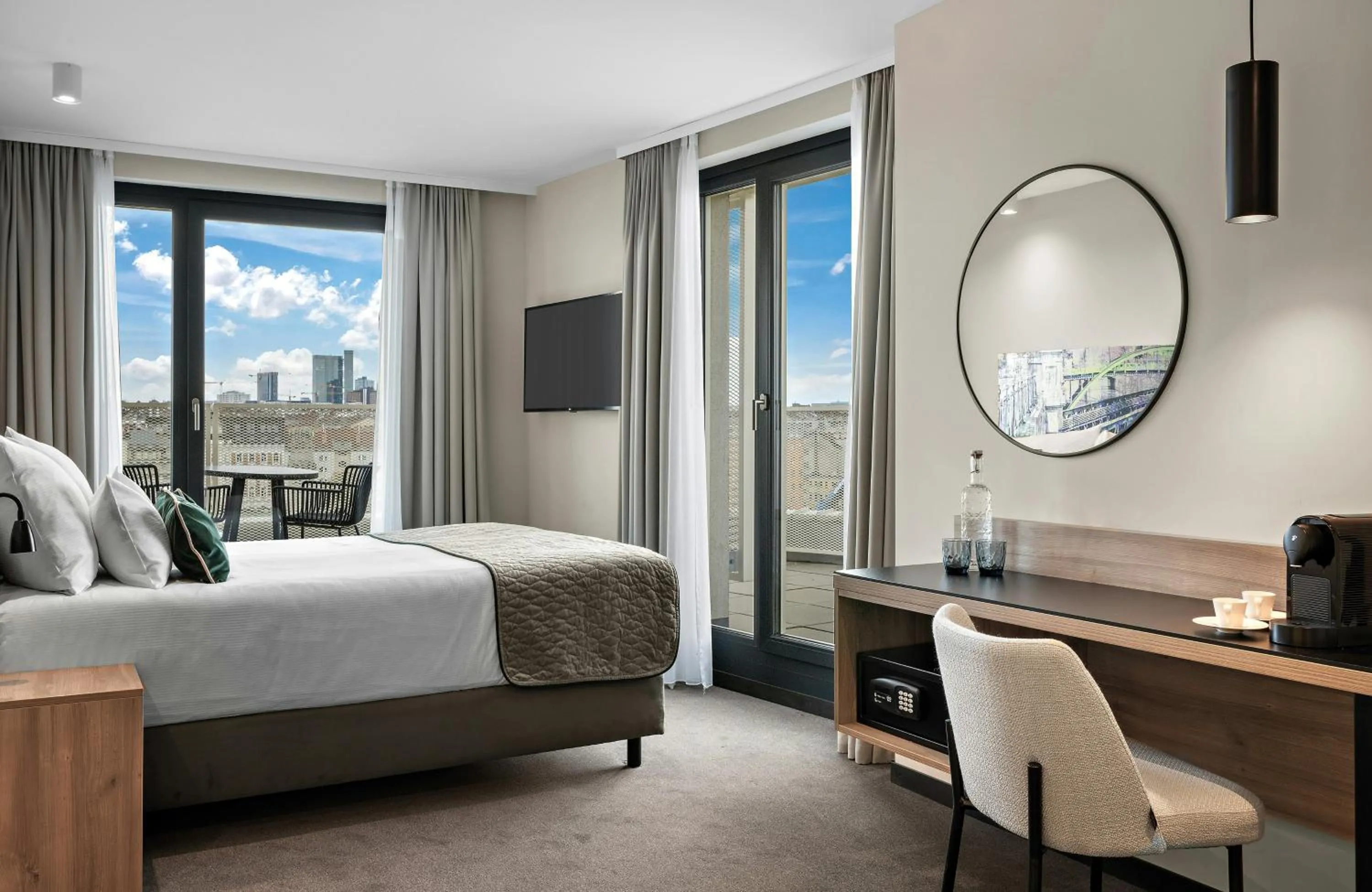 Photo of the whole room, Bed in Leonardo Hotel Vienna City West