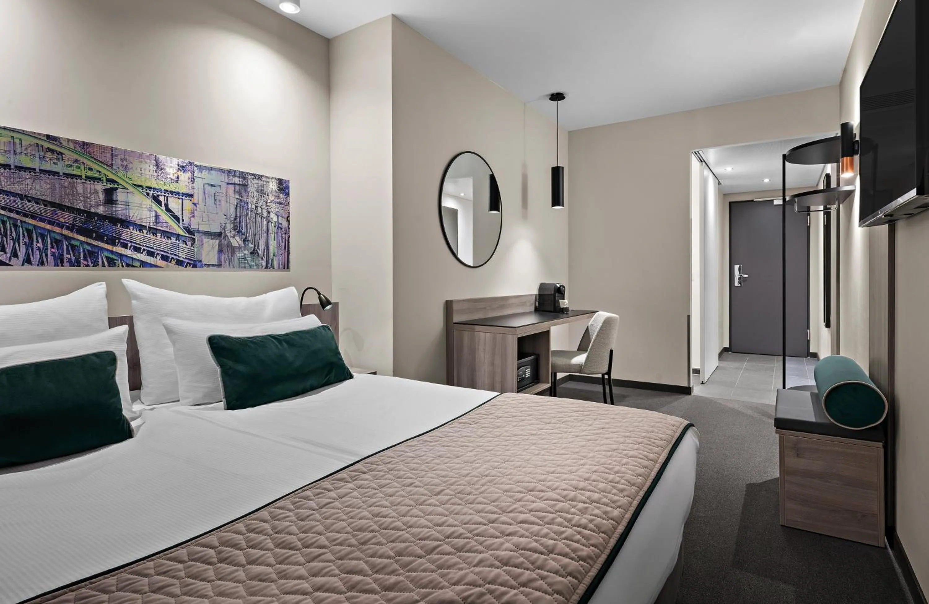 Photo of the whole room, Bed in Leonardo Hotel Vienna City West