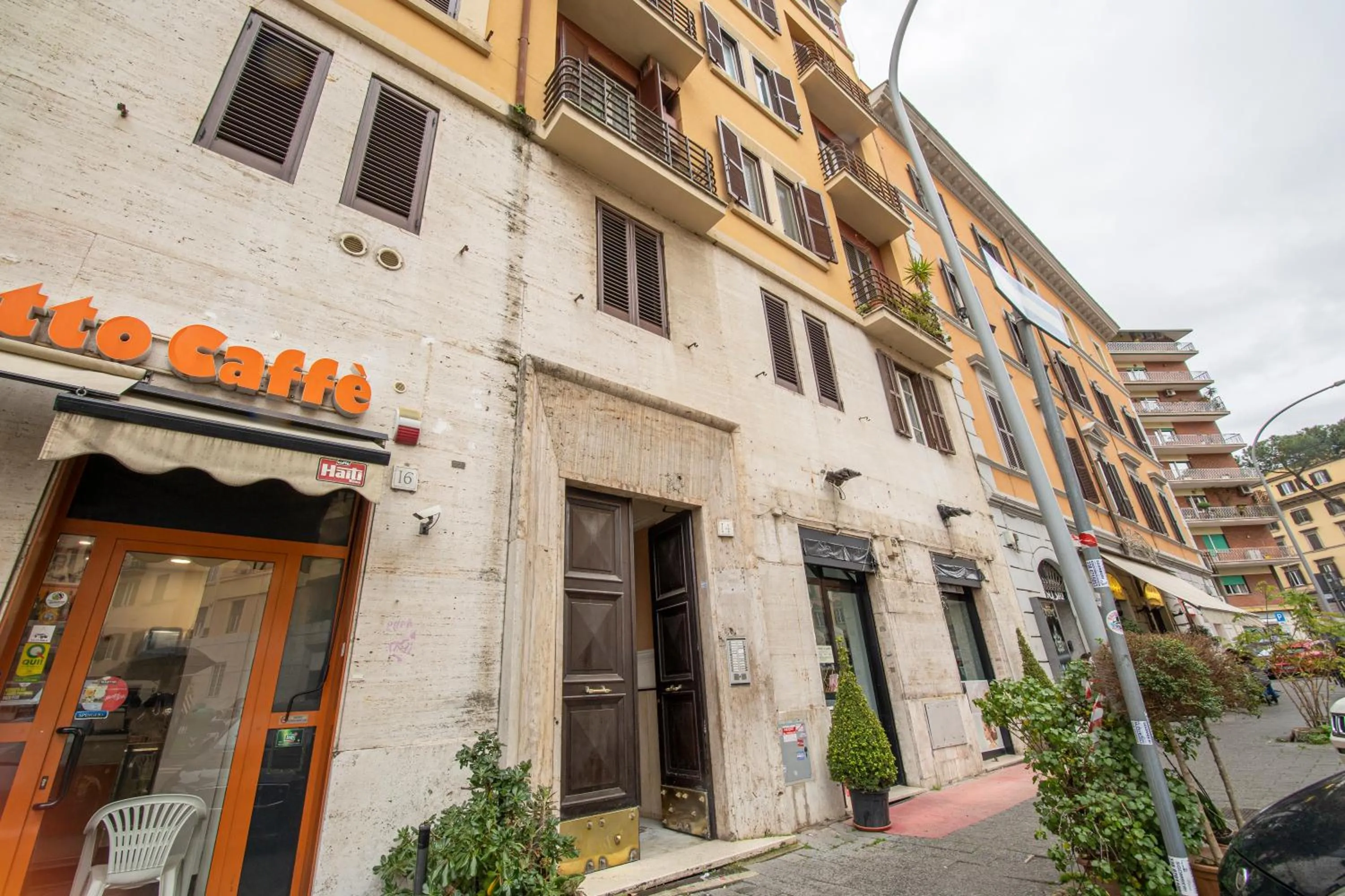 Property building in Refuge on Piazza re di Roma -Holiday Home