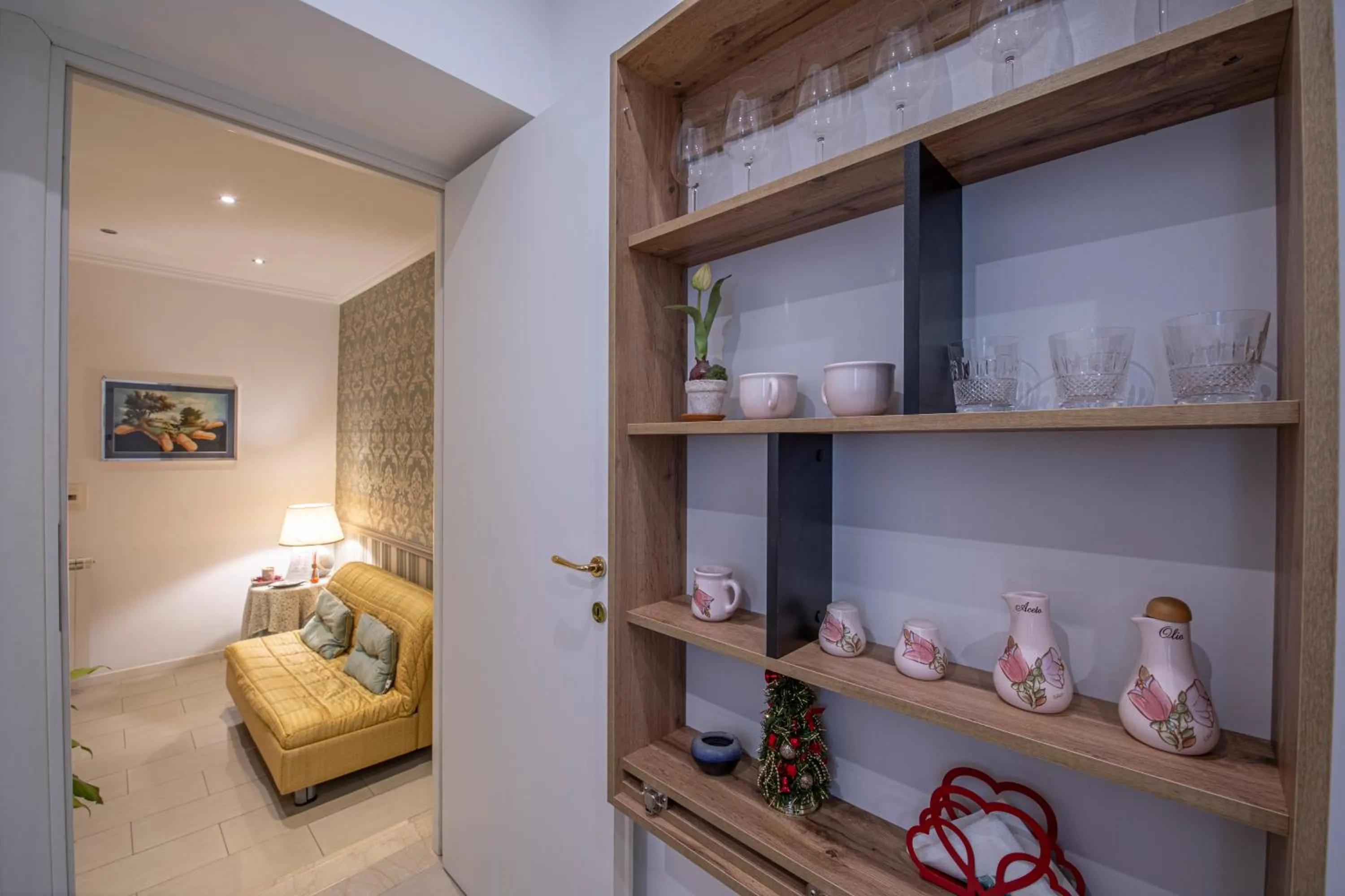Seating area in Refuge on Piazza re di Roma -Holiday Home
