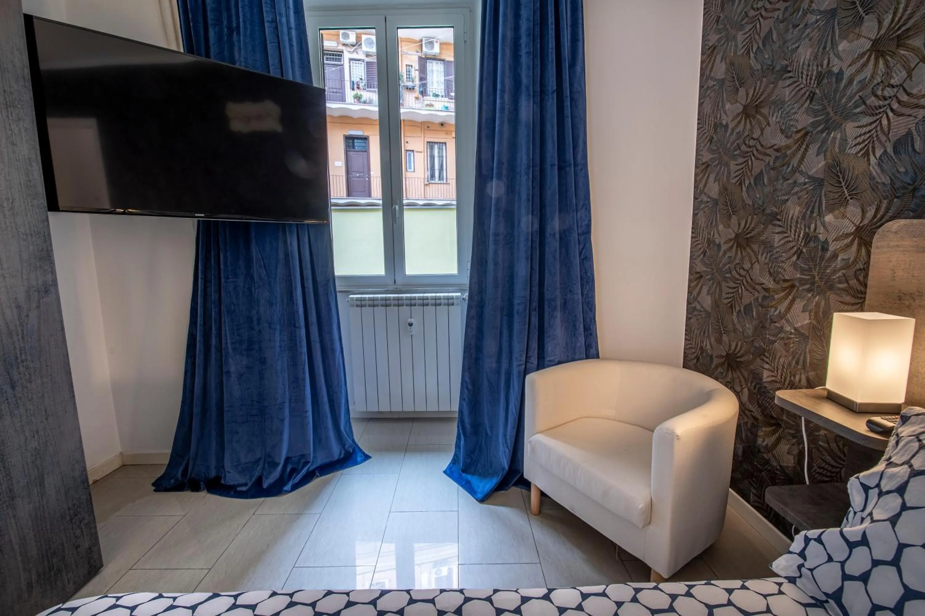 Bed in Refuge on Piazza re di Roma -Holiday Home