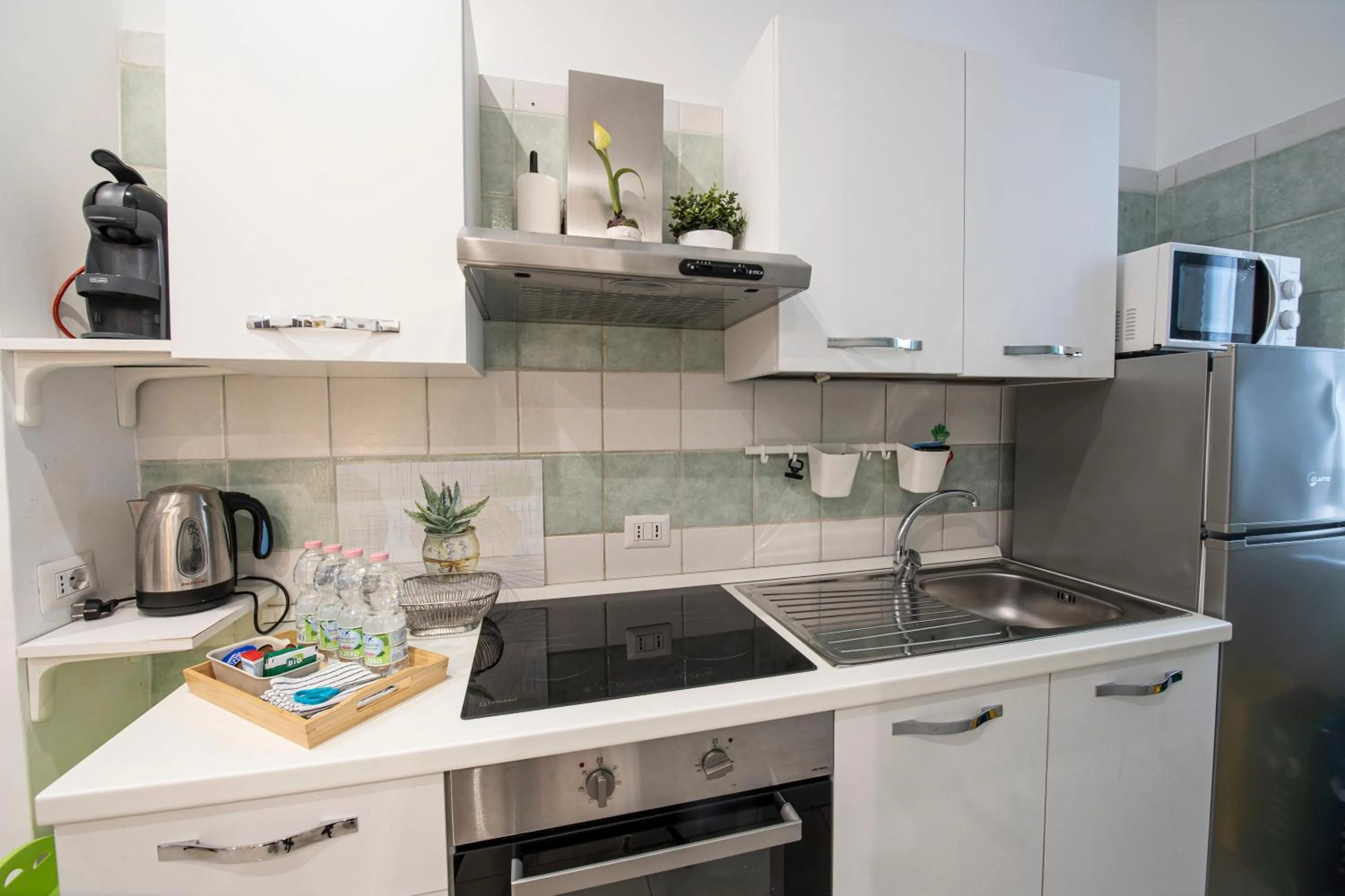 Coffee/tea facilities in Refuge on Piazza re di Roma -Holiday Home