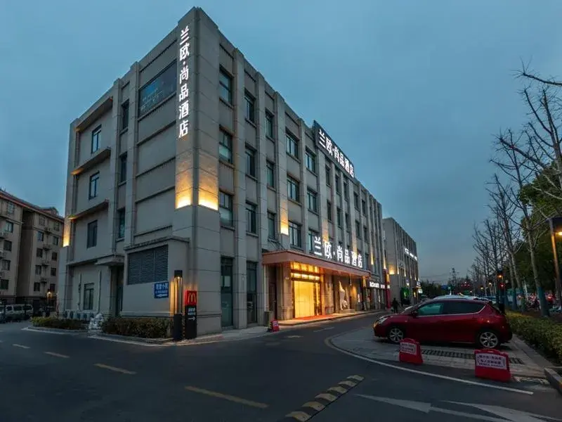 LanOu Hotel Shanghai Sheshan National Forest Park Happy Valley LanOu Hotel Shanghai Sheshan National Forest Park Happy Valley