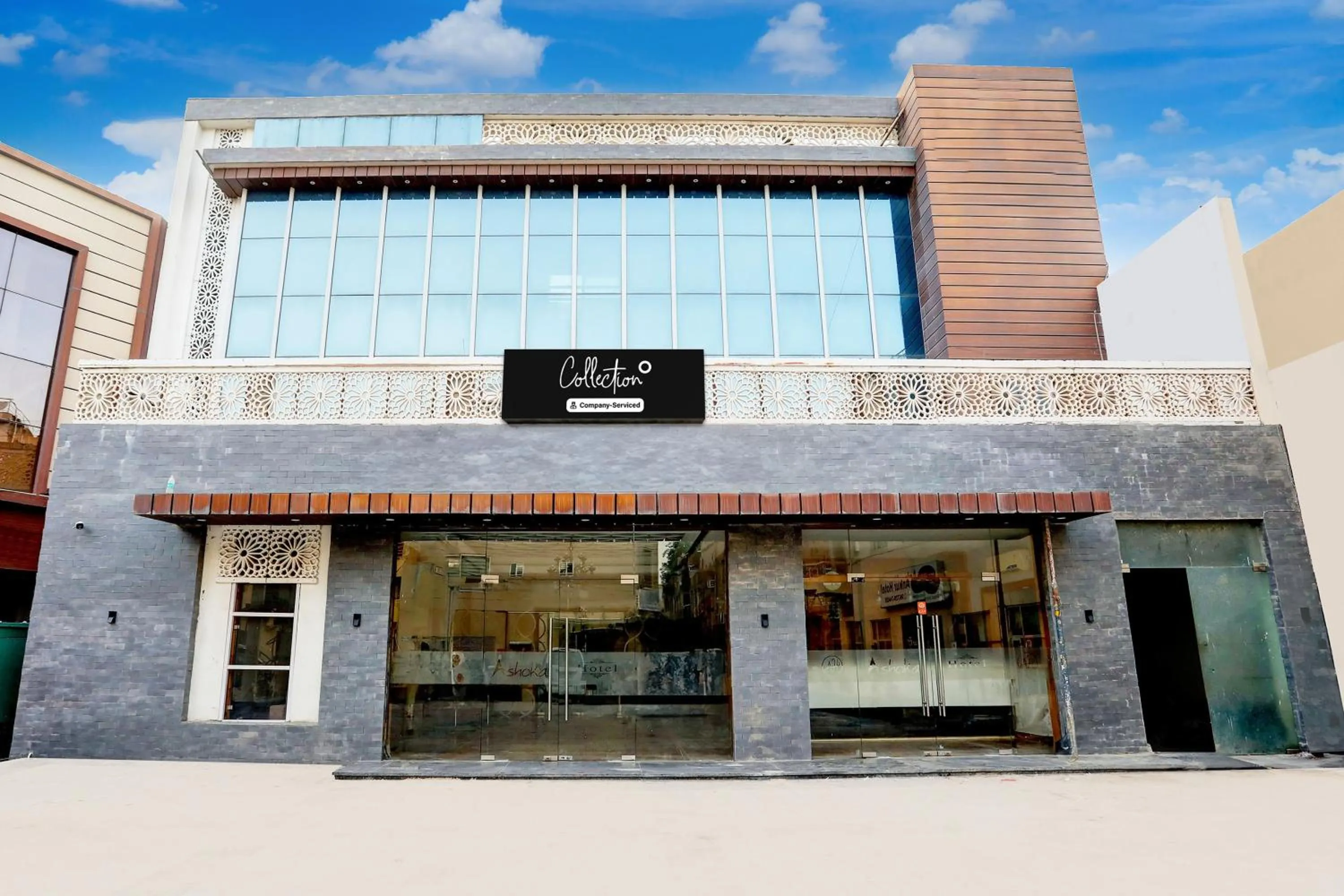 Facade/entrance in Super Collection O Alwar formerly Hotel Ashoka