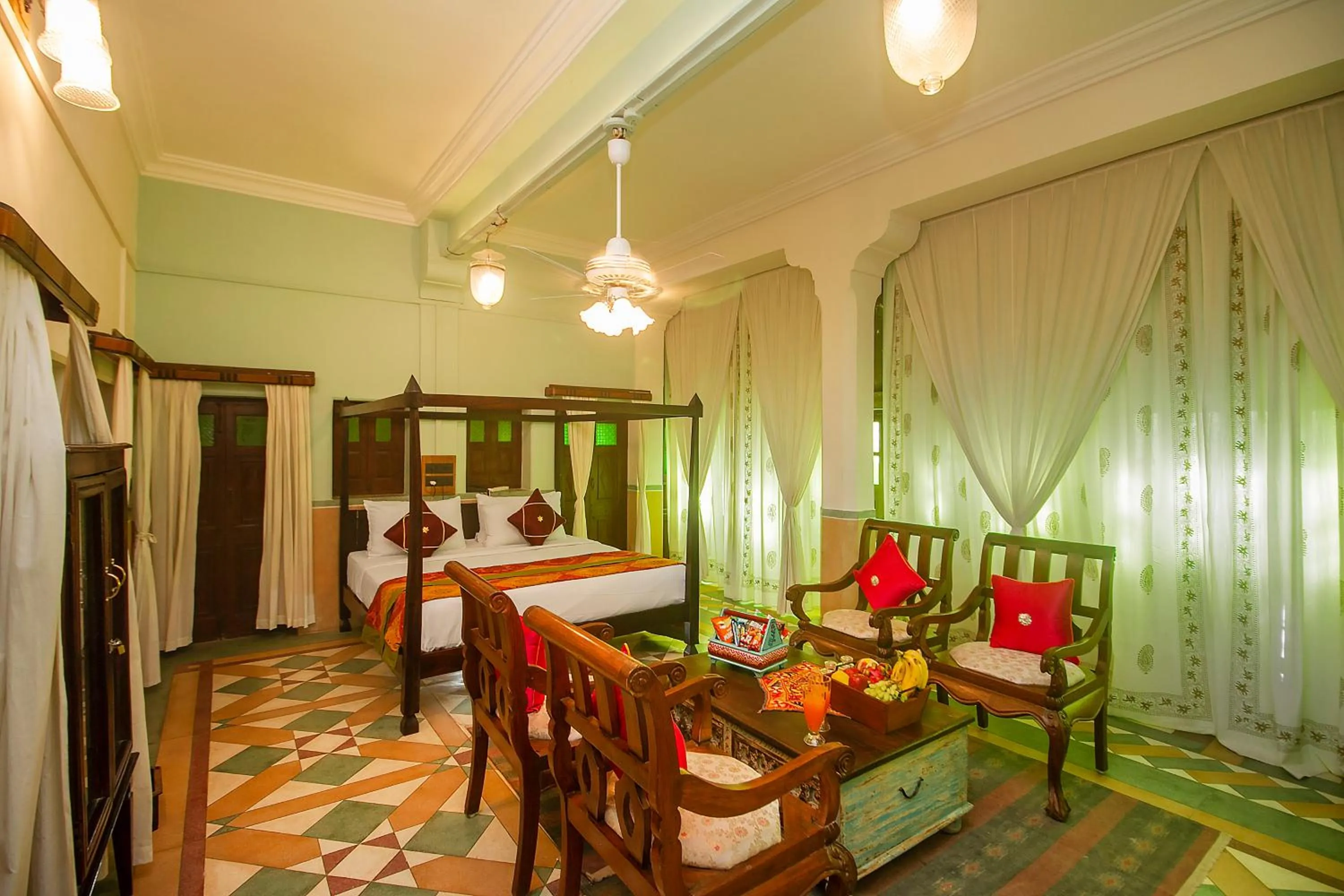 Patio in Amritara Manak Haveli, Jodhpur
