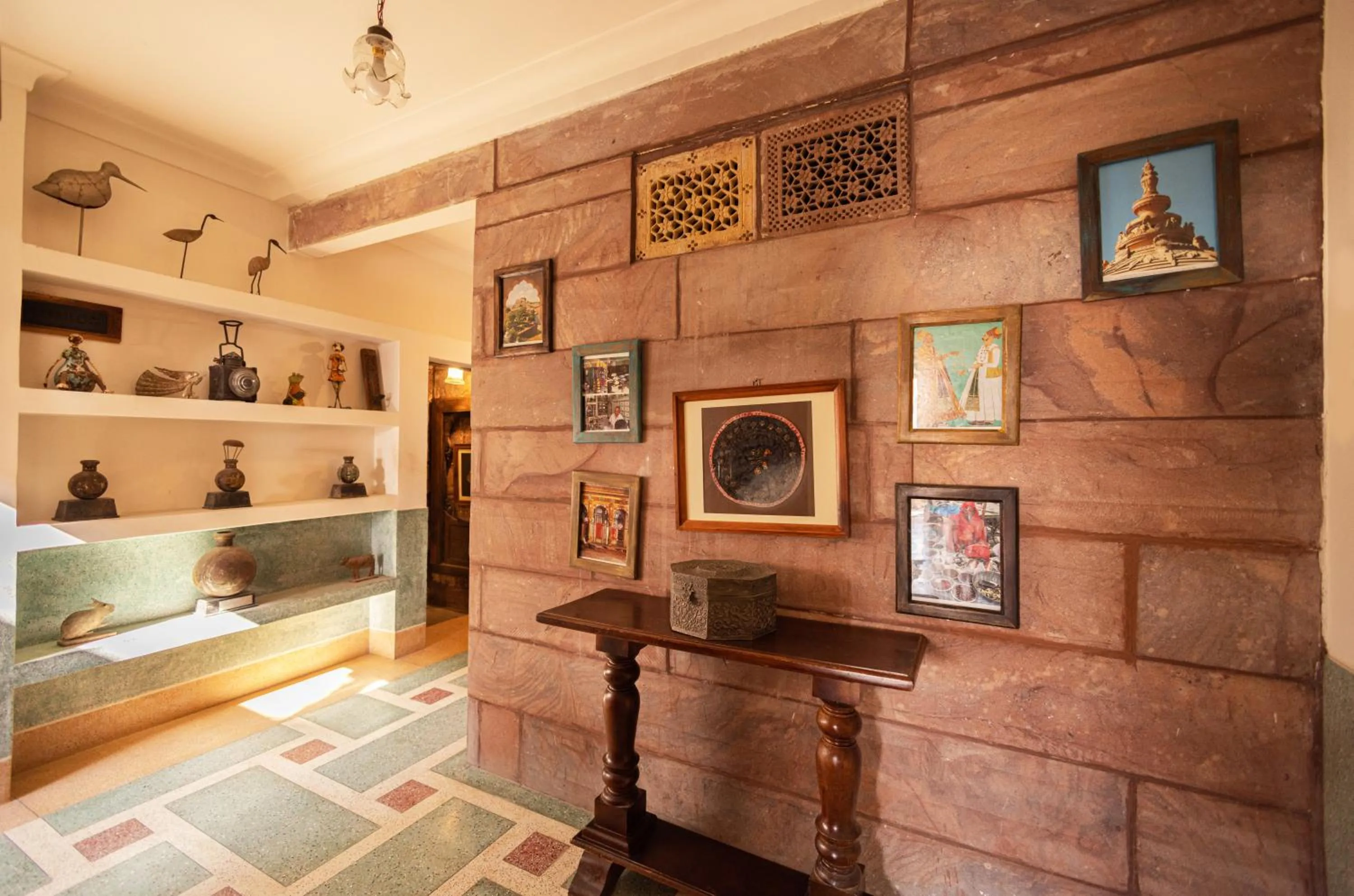 Inner courtyard view in Amritara Manak Haveli, Jodhpur