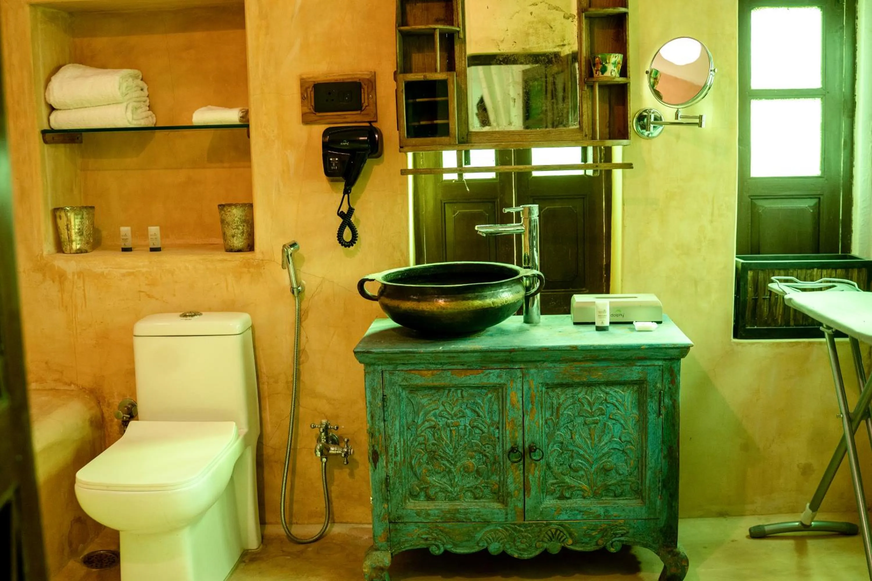 Bathroom in Amritara Manak Haveli, Jodhpur