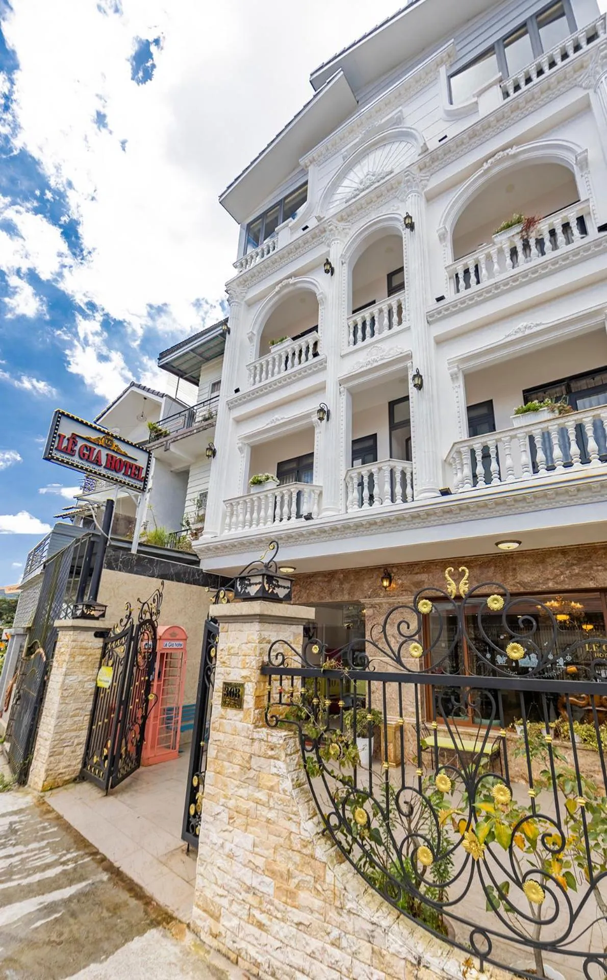 Property building in Le Gia Hotel