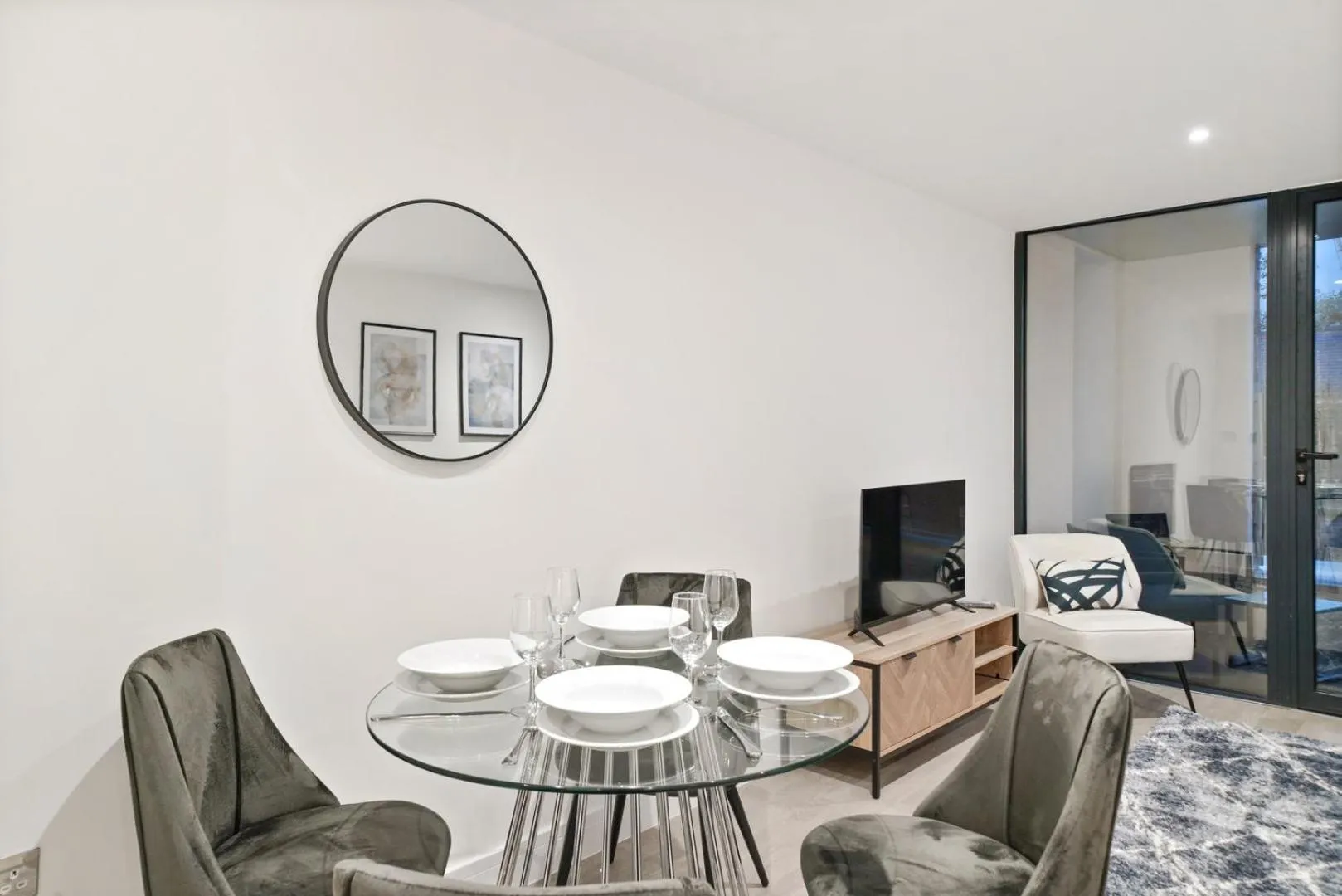 Executive 1 & 2 Bed Apartments in heart of London FREE WIFI by City Stay Aparts London