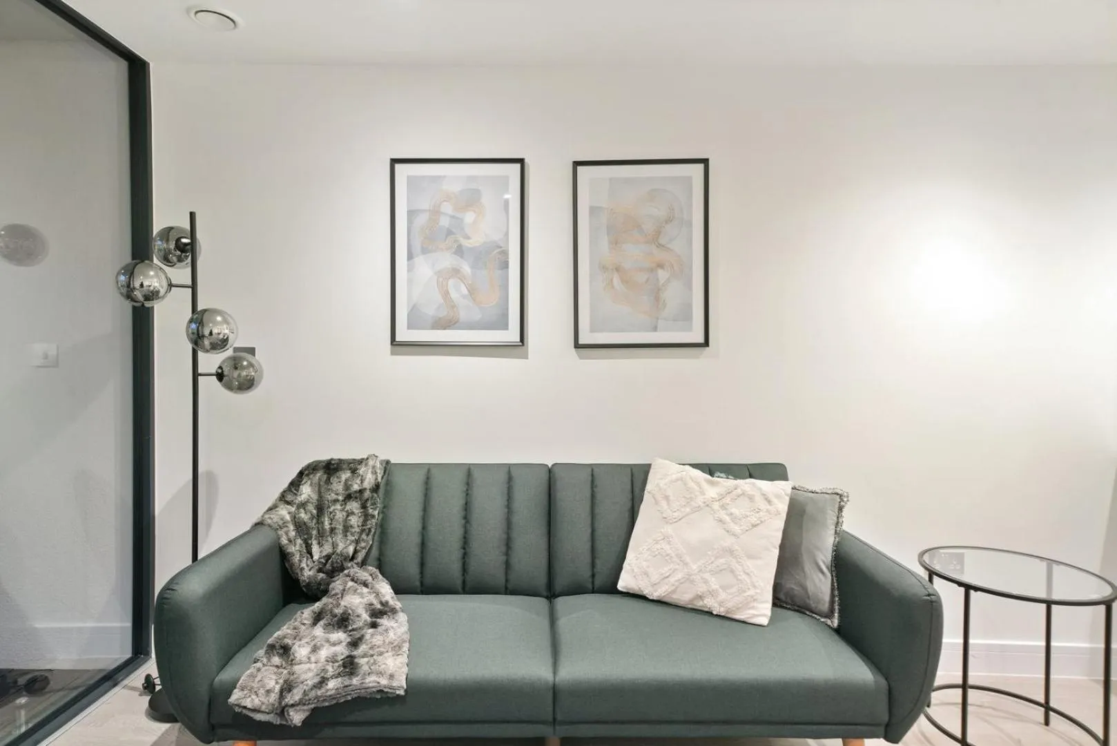 Executive 1 & 2 Bed Apartments in heart of London FREE WIFI by City Stay Aparts London