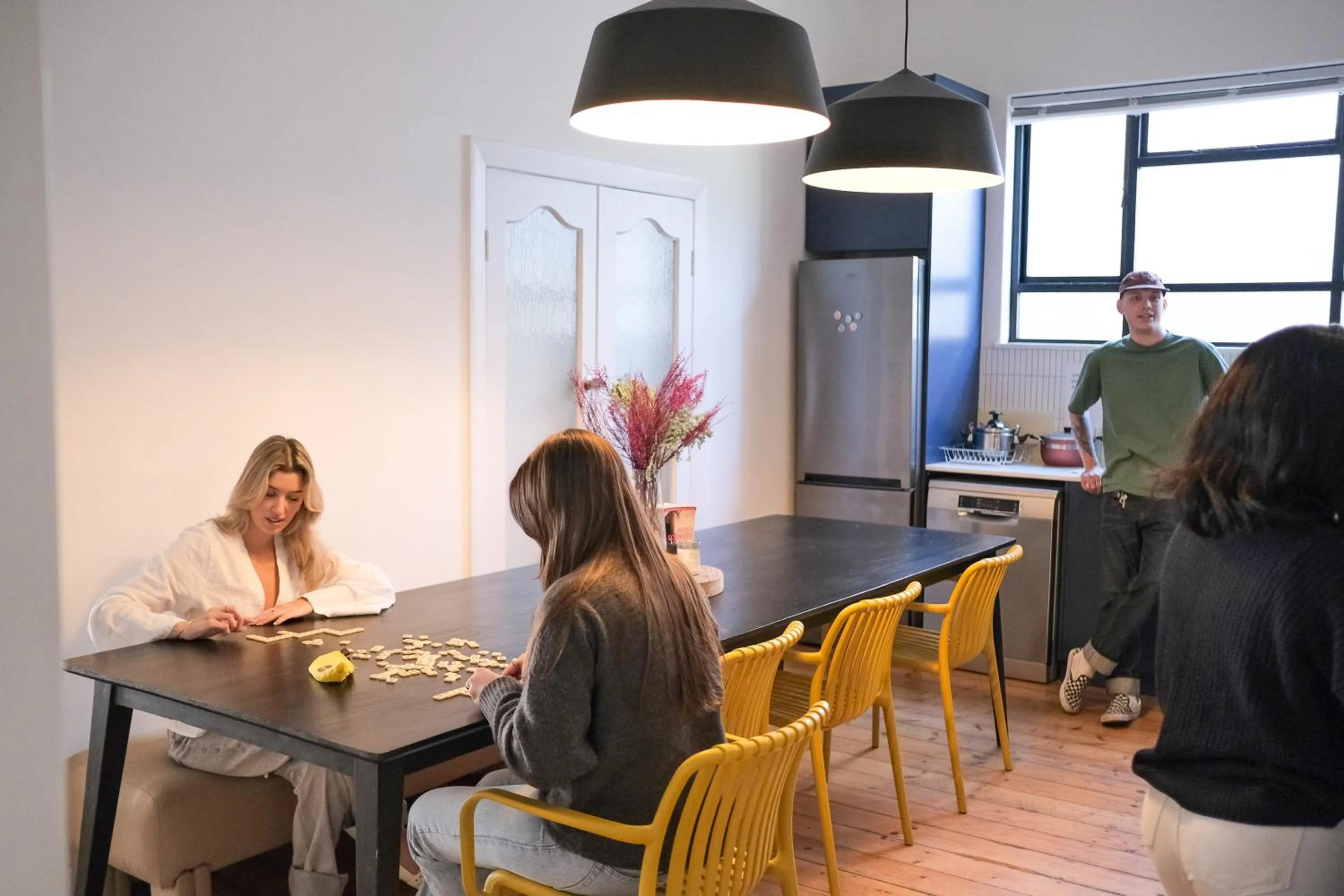 People in Neighbourgood Hill