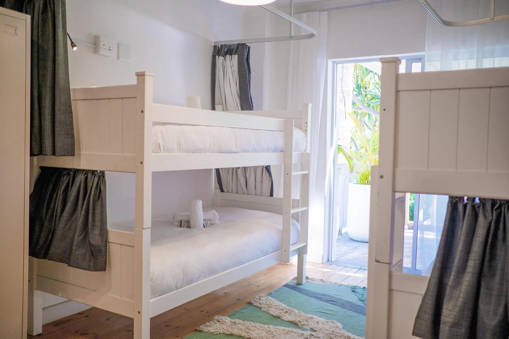 bunk bed in Neighbourgood Hill