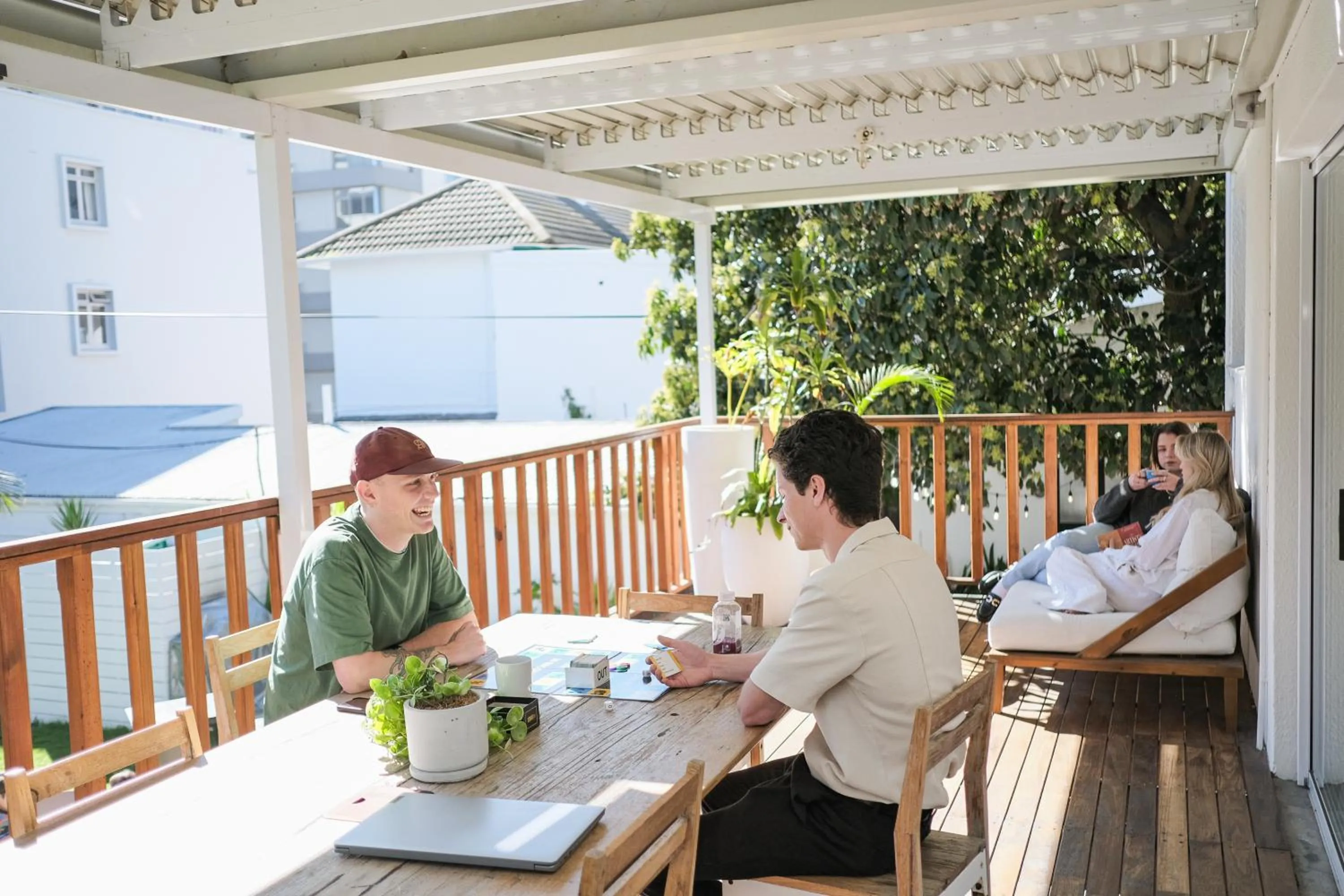 People in Neighbourgood Hill