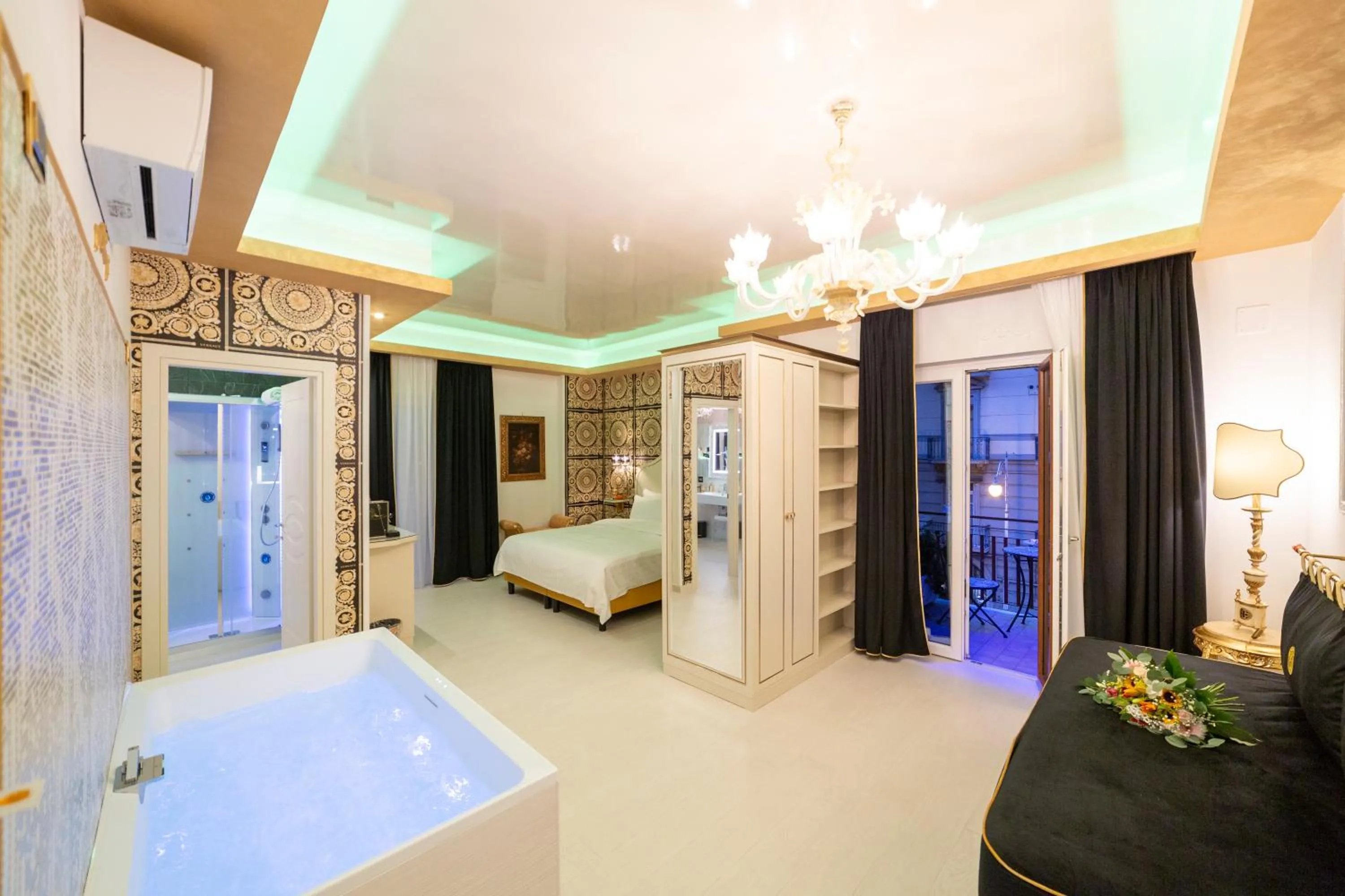 Hot Tub, Bed in Leucosya Luxury Rooms