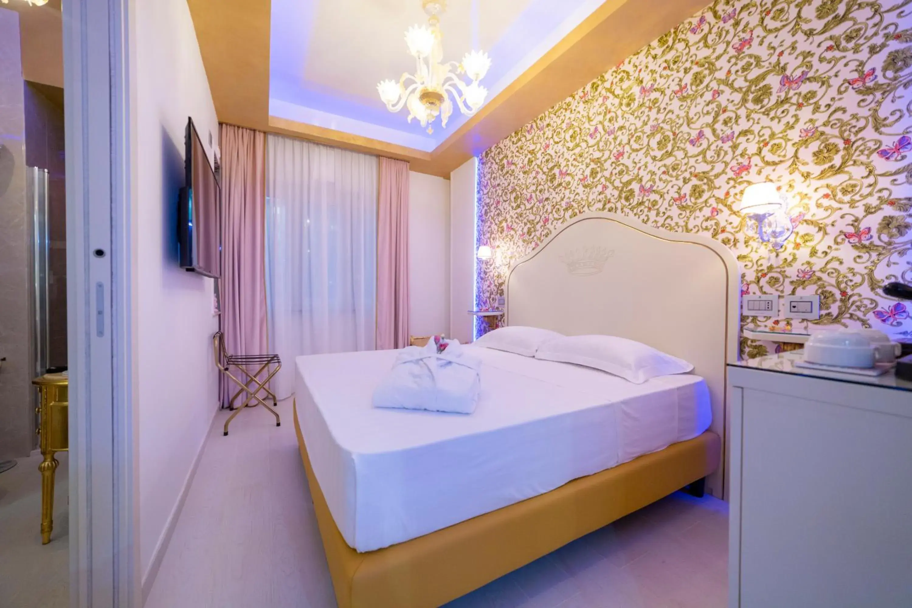 Deluxe Double Room in Leucosya Luxury Rooms Deluxe Double Room in Leucosya Luxury Rooms