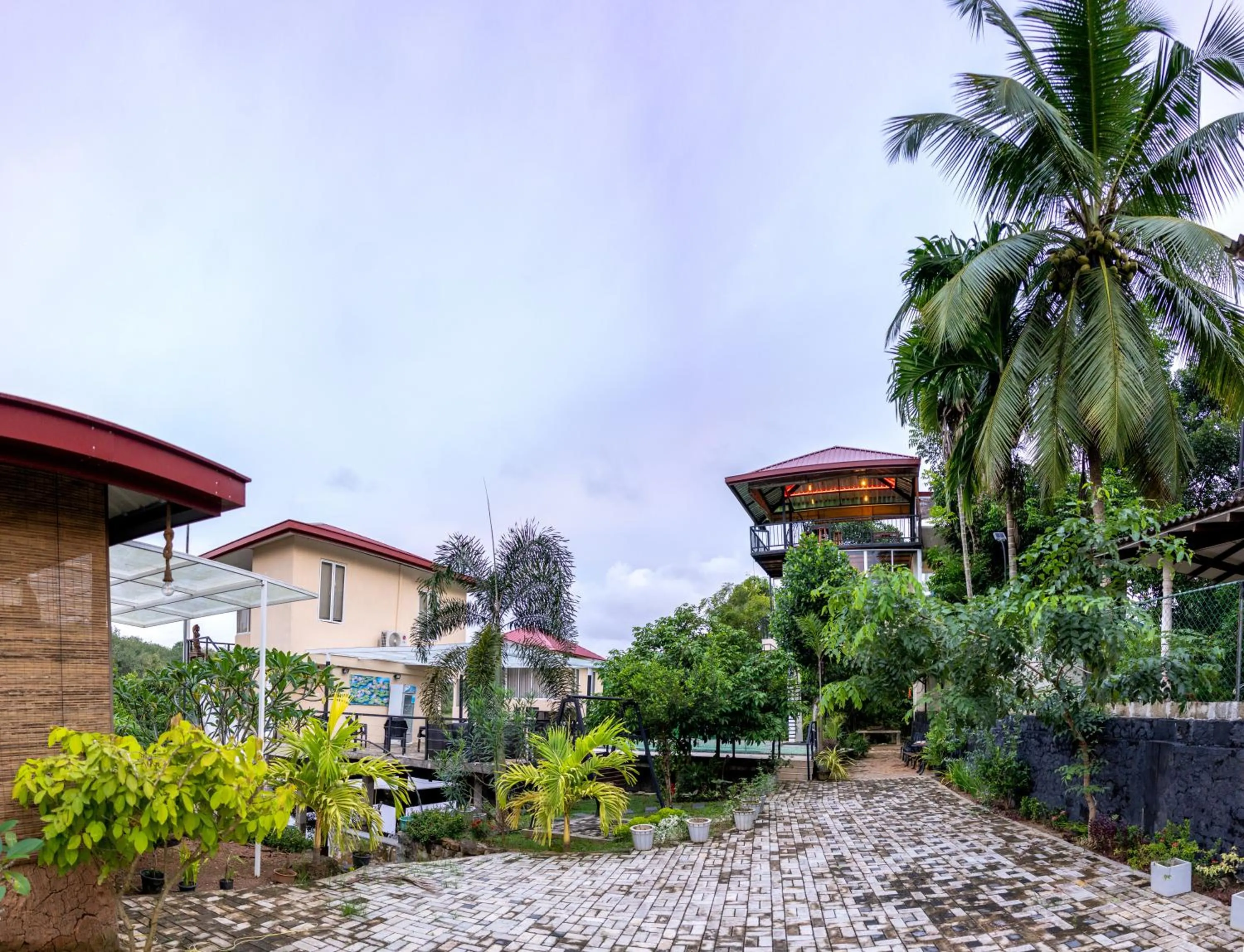 Garden in Savenndra Resorts