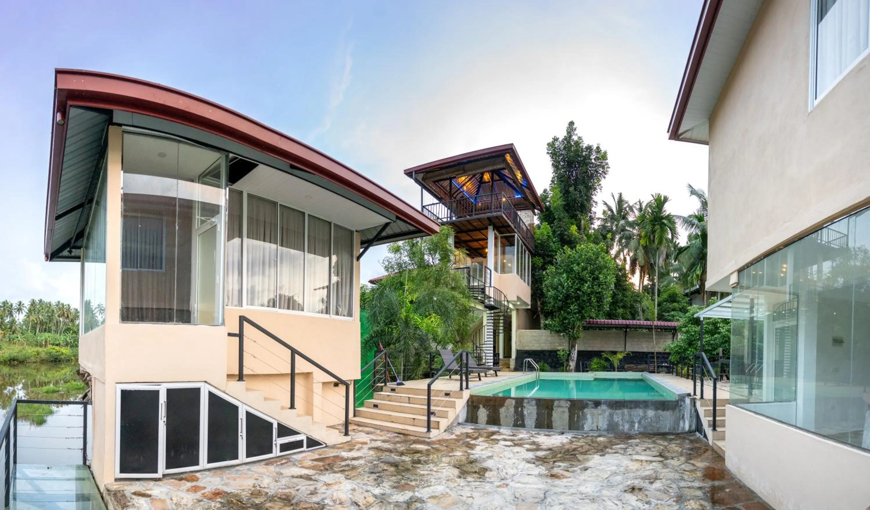 Property building in Savenndra Resorts