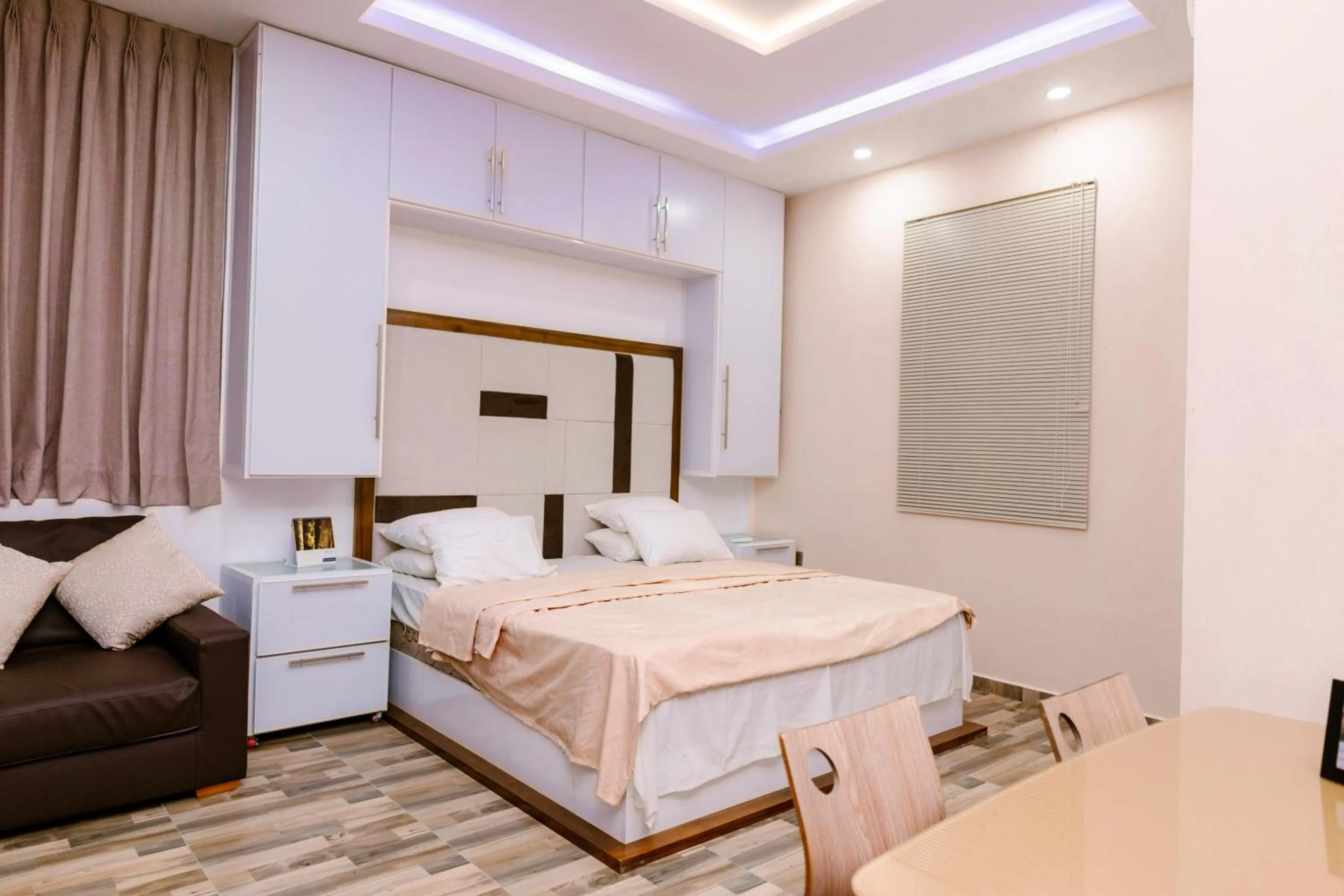 Living room, Bed in Savenndra Resorts