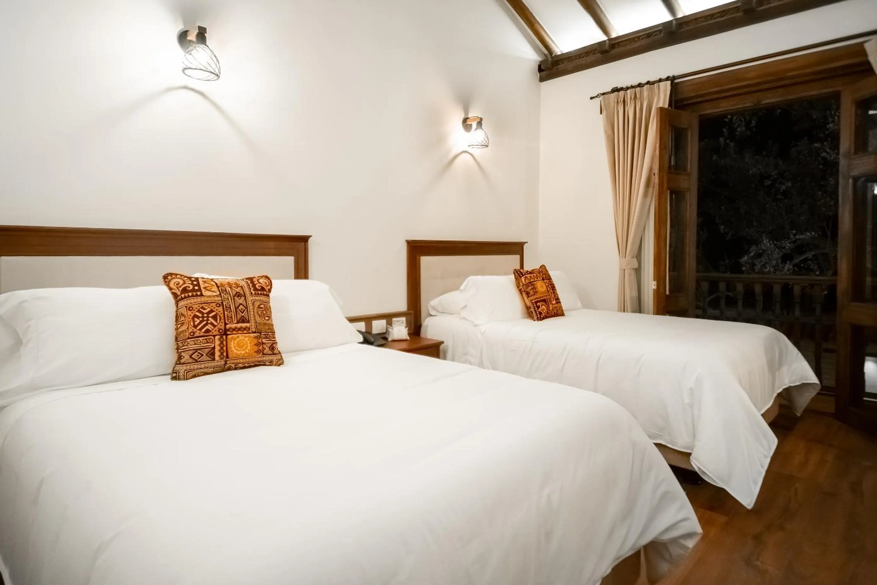 Bedroom, Bed in Hotel Casa Alcestre