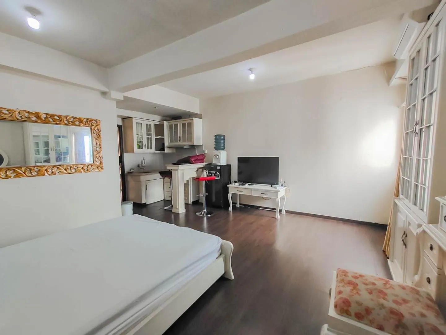 Bedroom, Bed in RedLiving Apartemen The Suites Metro - King Property Tower C