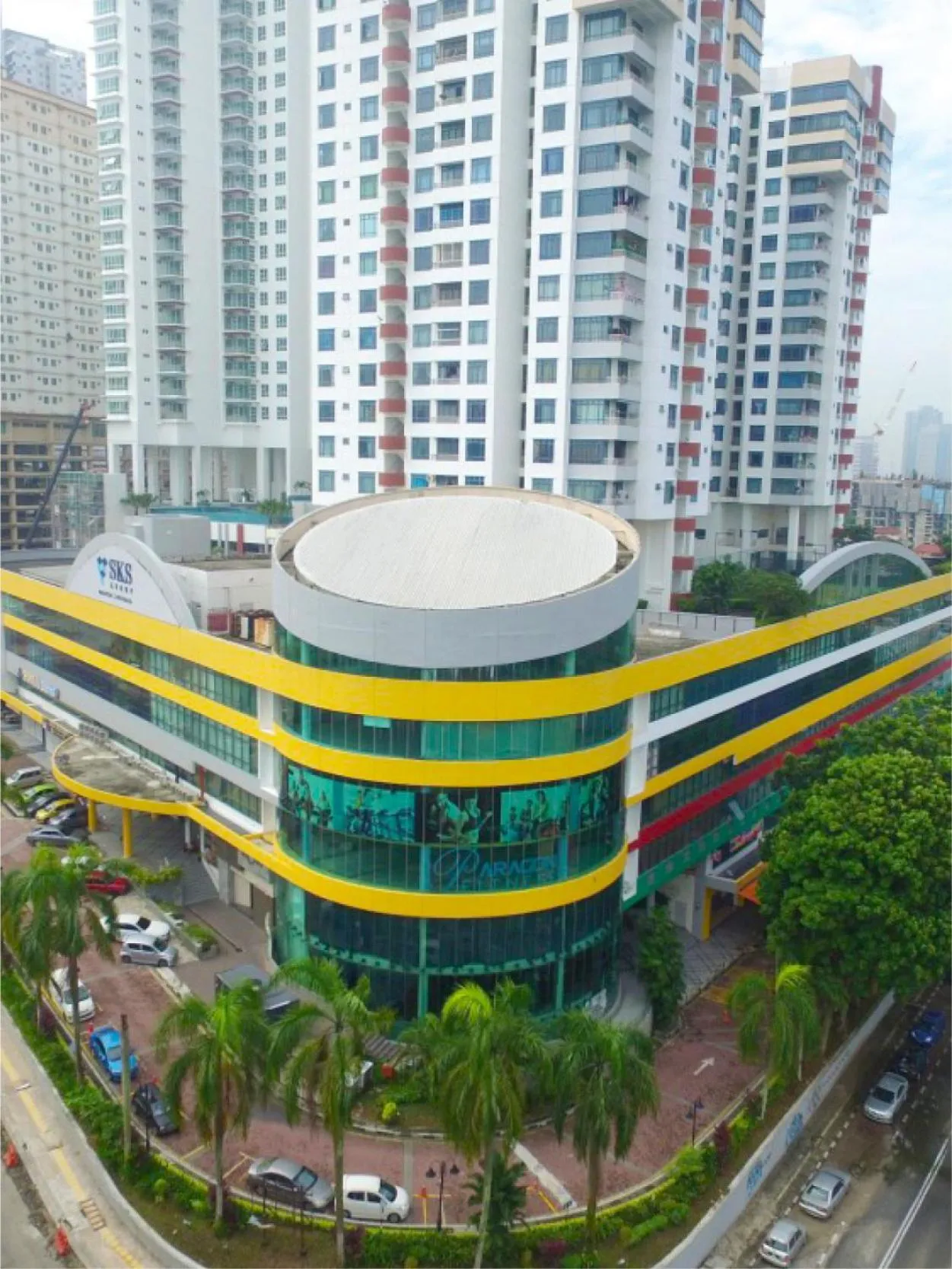 Property building in Fives Hotel DNP