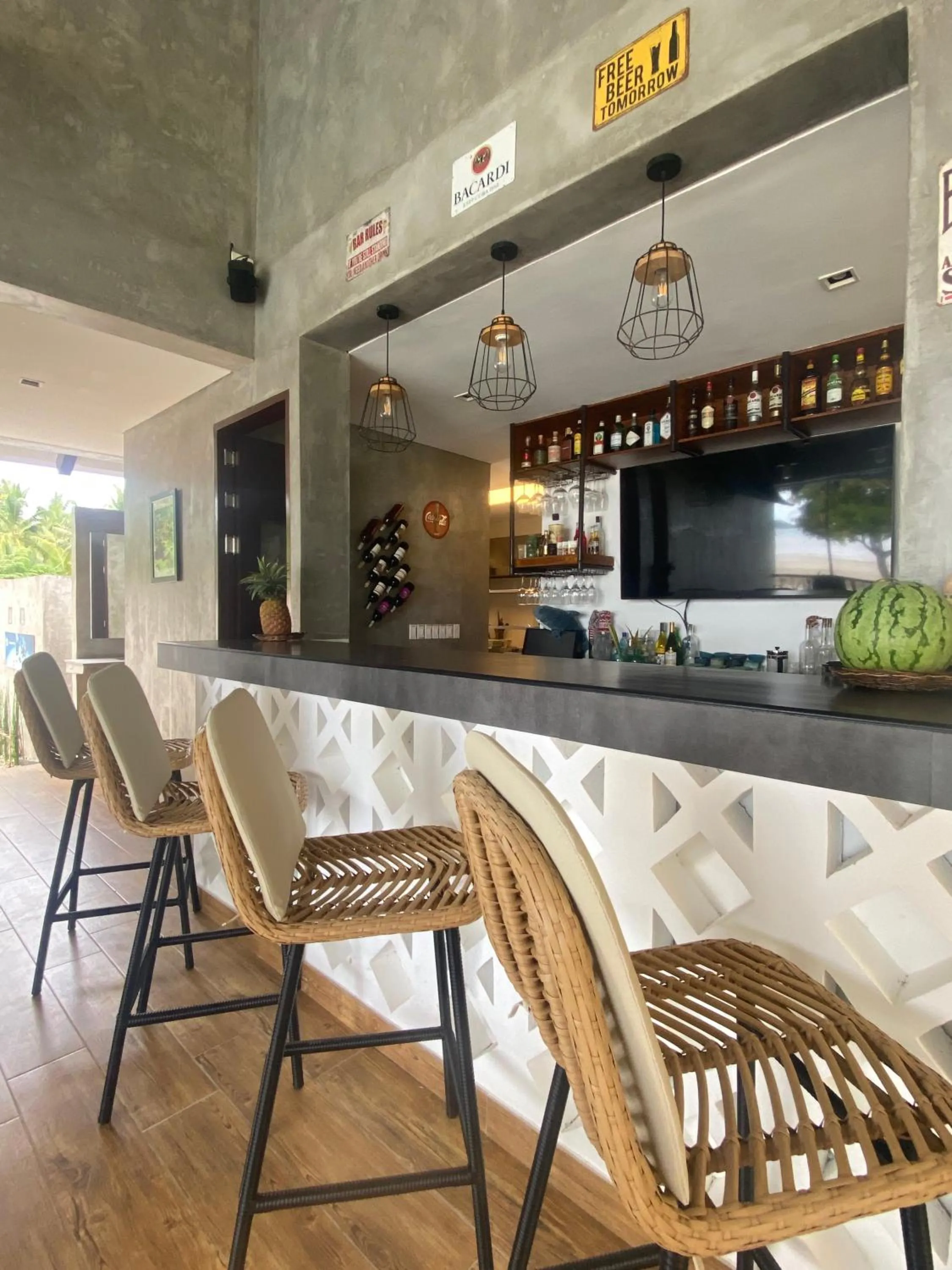 Restaurant/places to eat in Amila Dive Beach Resort