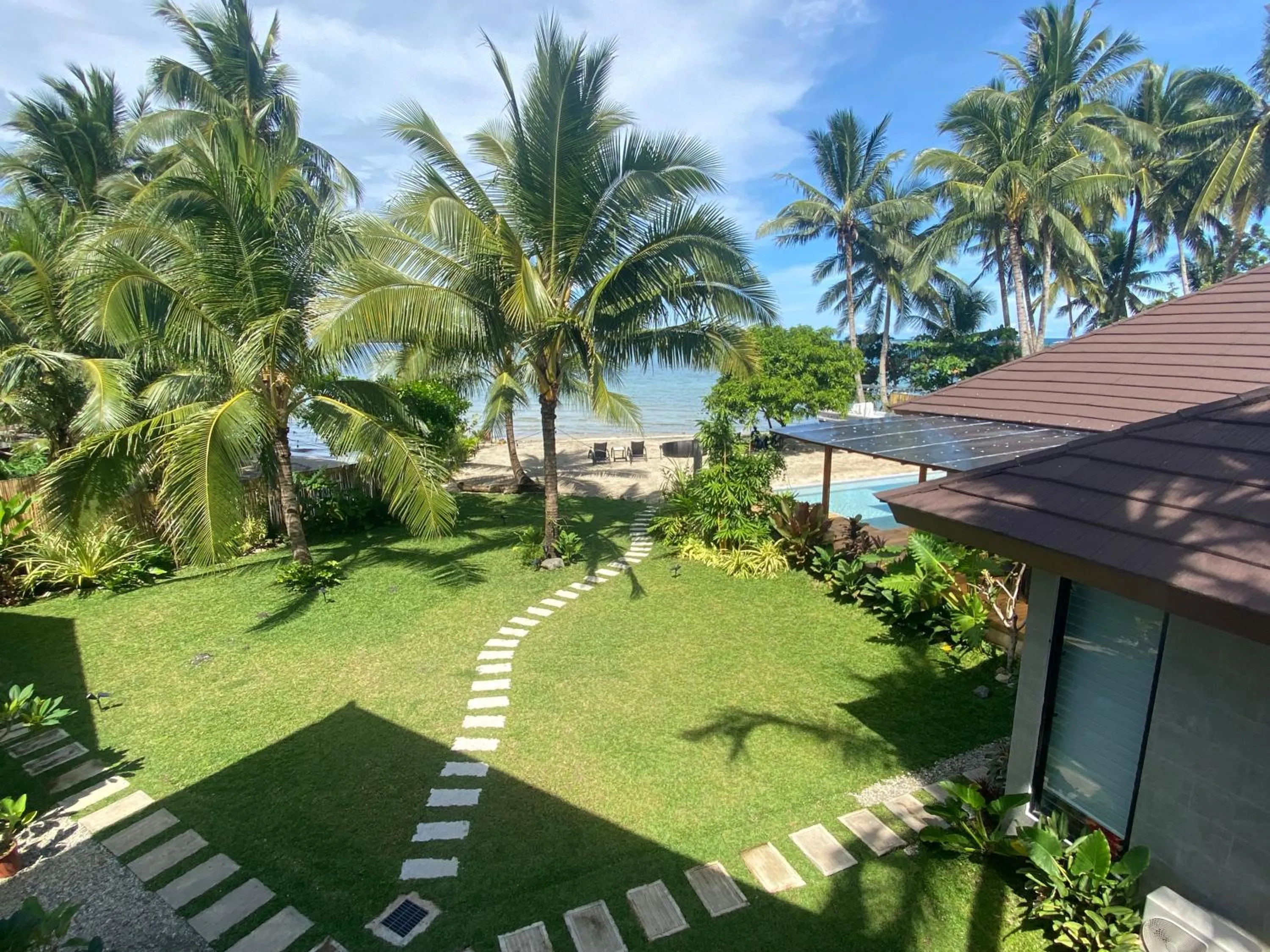 Garden in Amila Dive Beach Resort