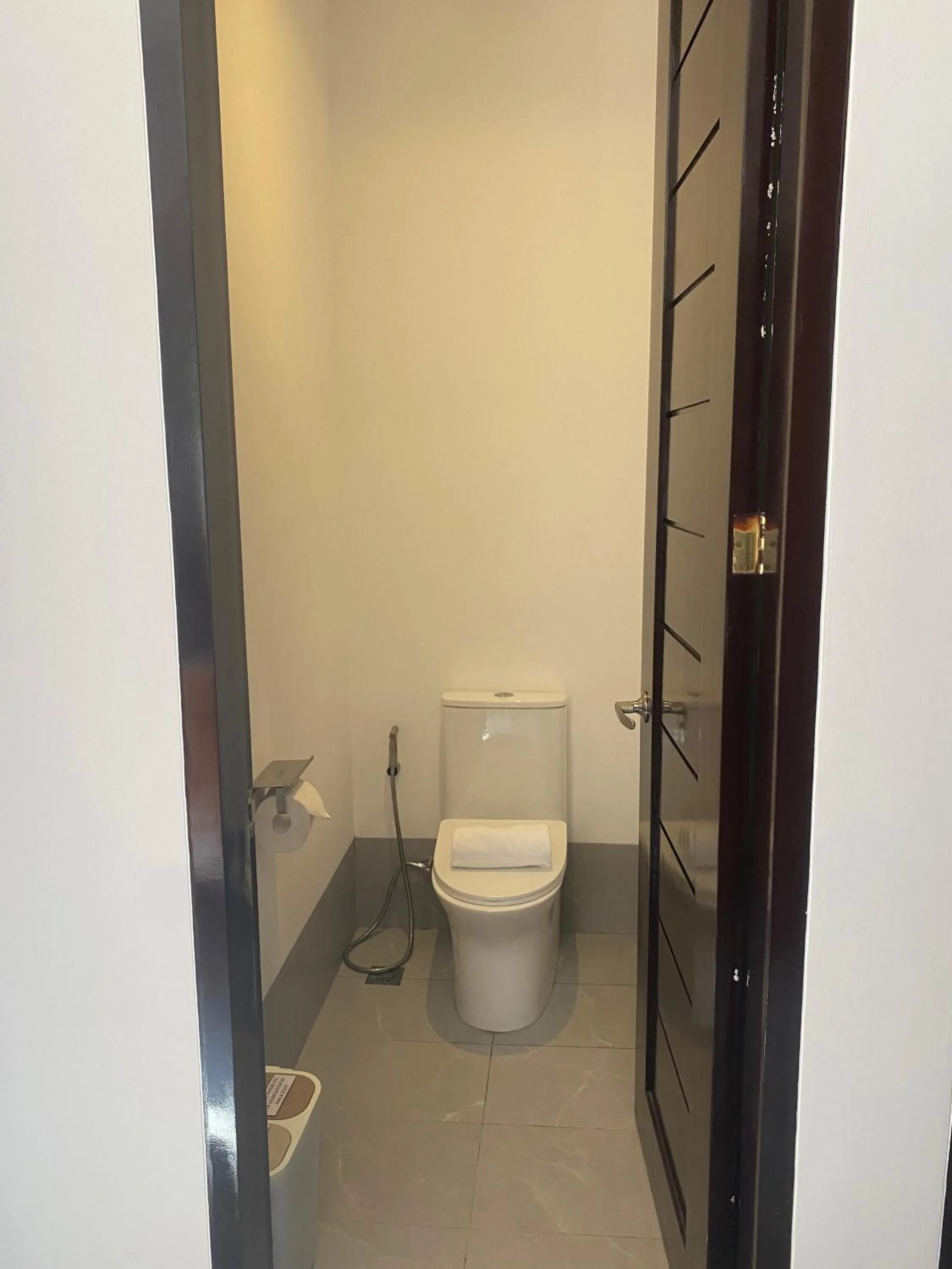 Toilet in Amila Dive Beach Resort